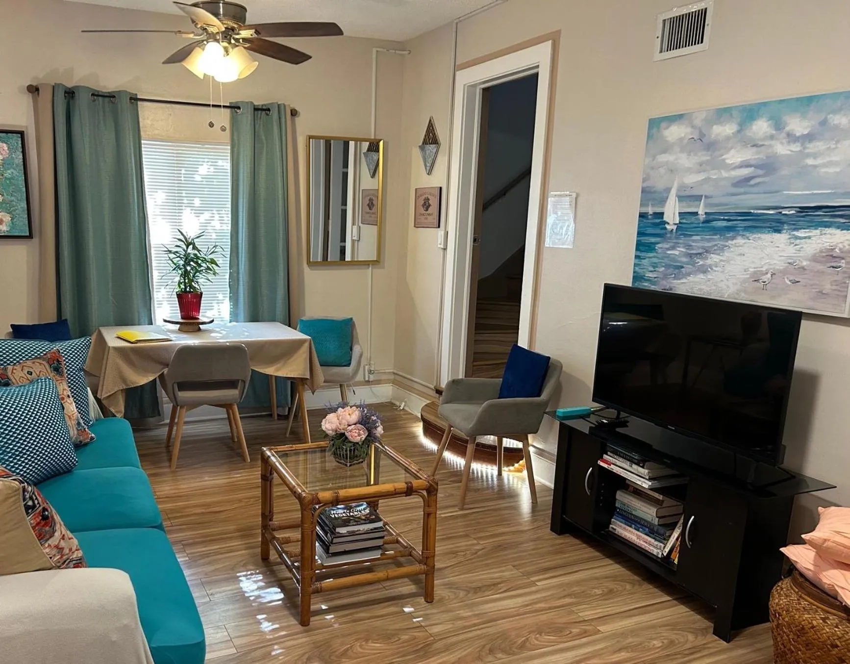 Seating area in Palm Beach Mermaid