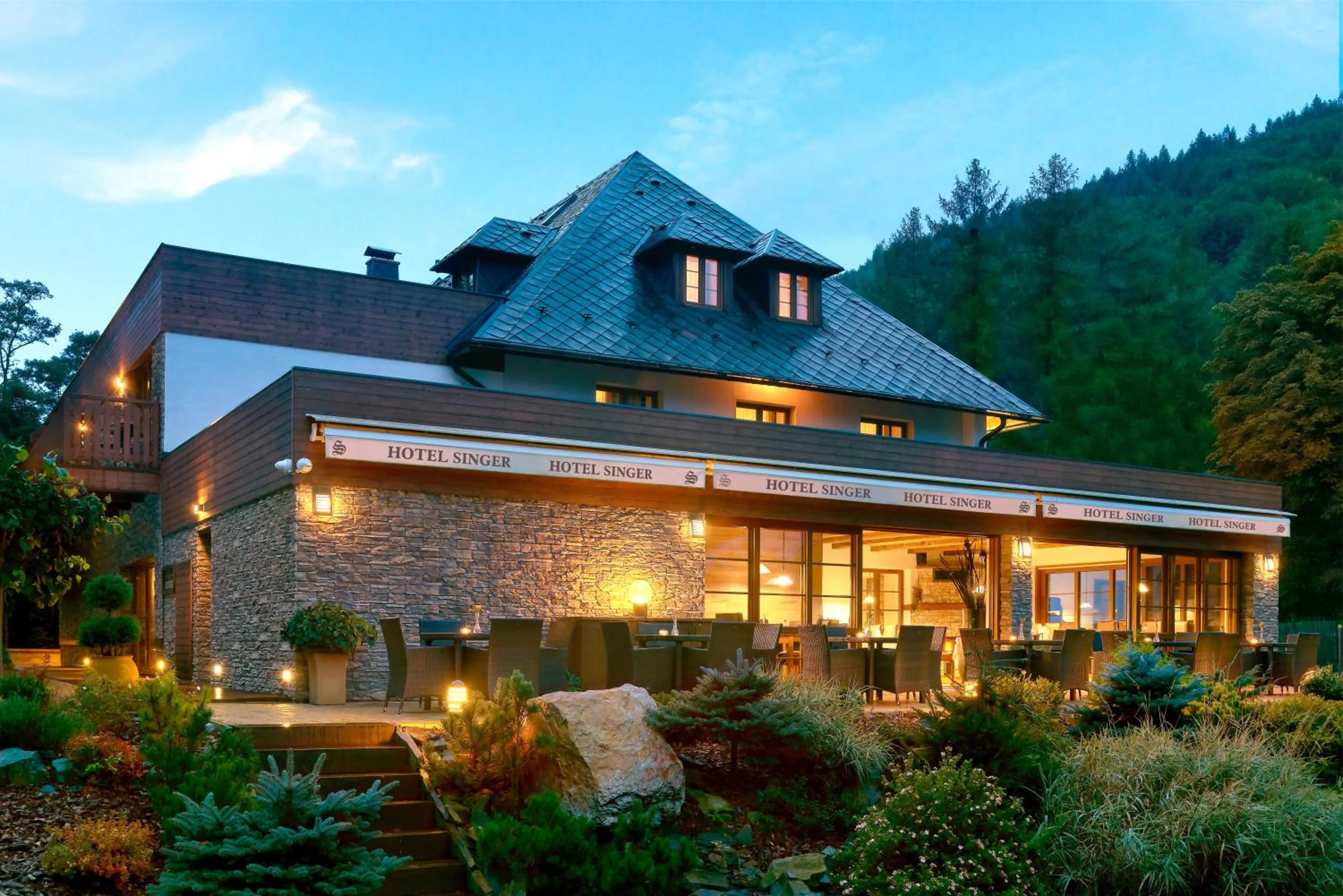 Facade/entrance in Hotel Singer