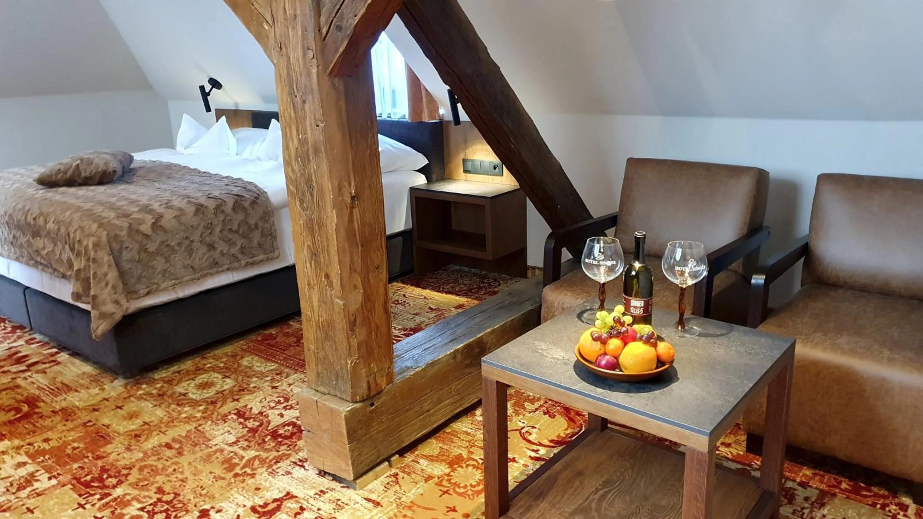 furniture, Bed in Hotel Singer