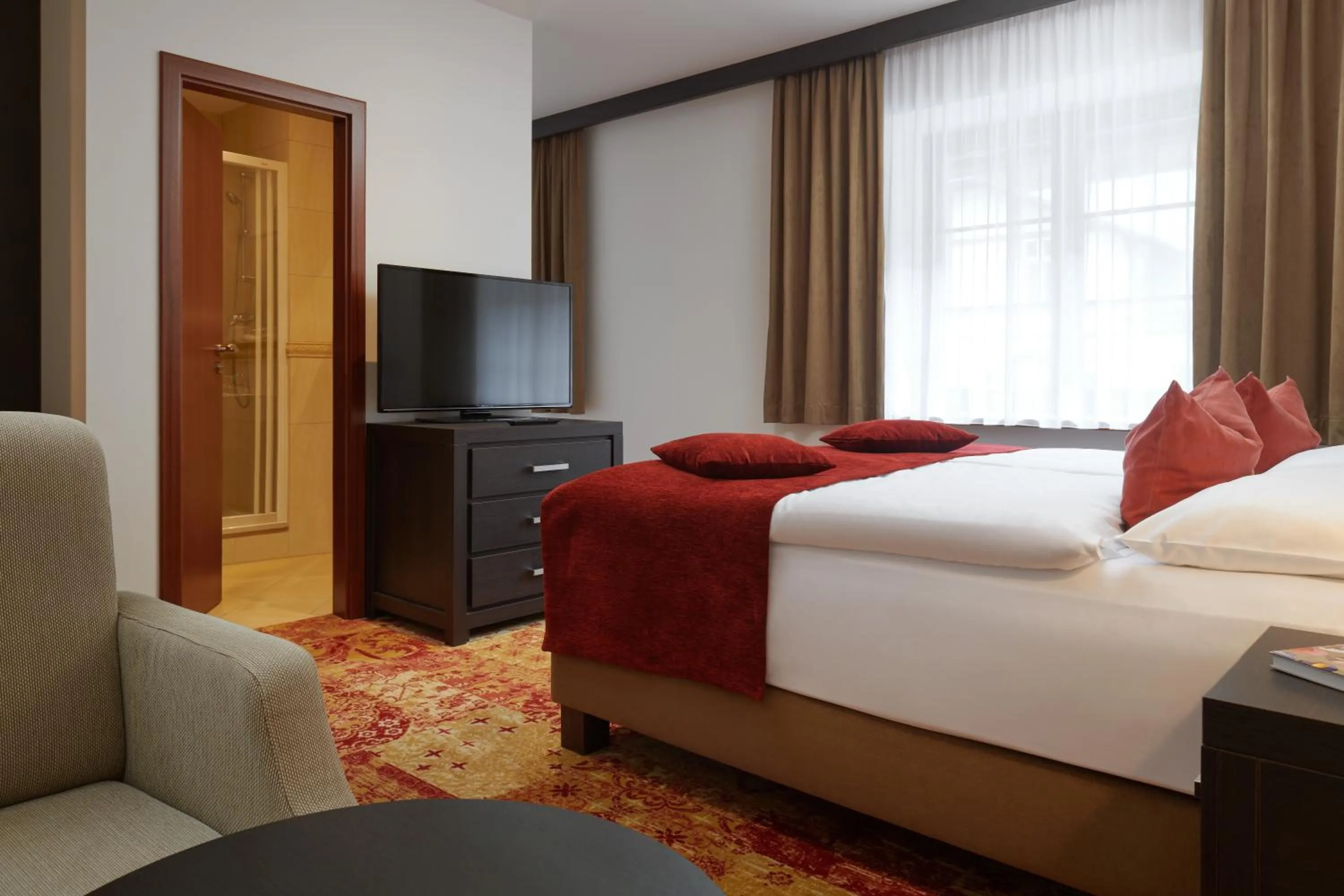 Photo of the whole room, Bed in Hotel Singer