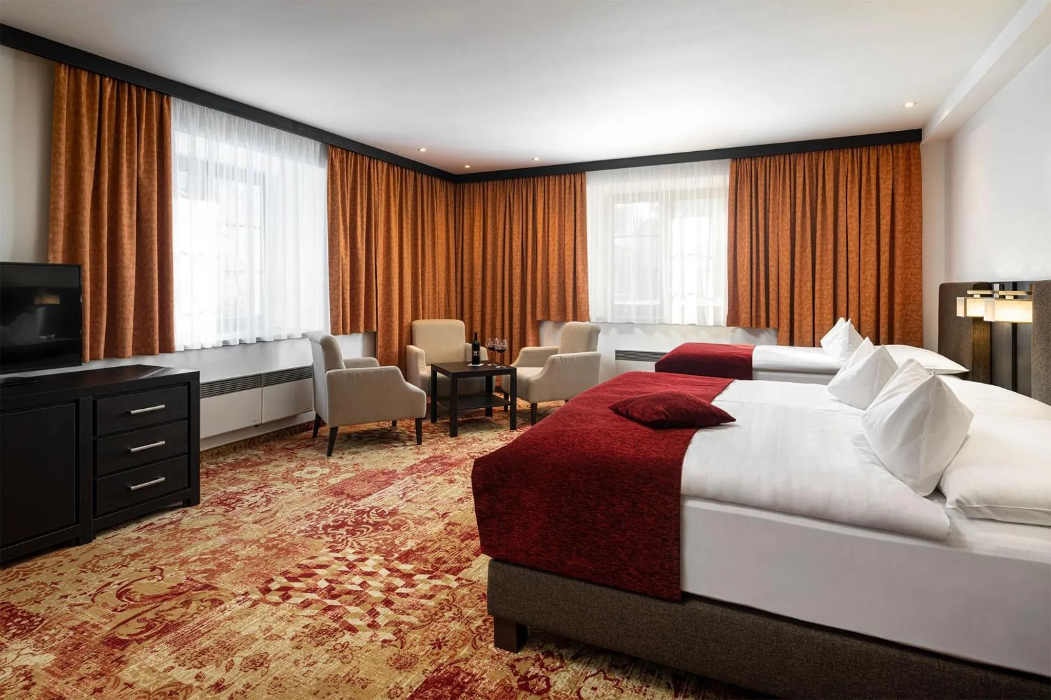 Photo of the whole room, Bed in Hotel Singer