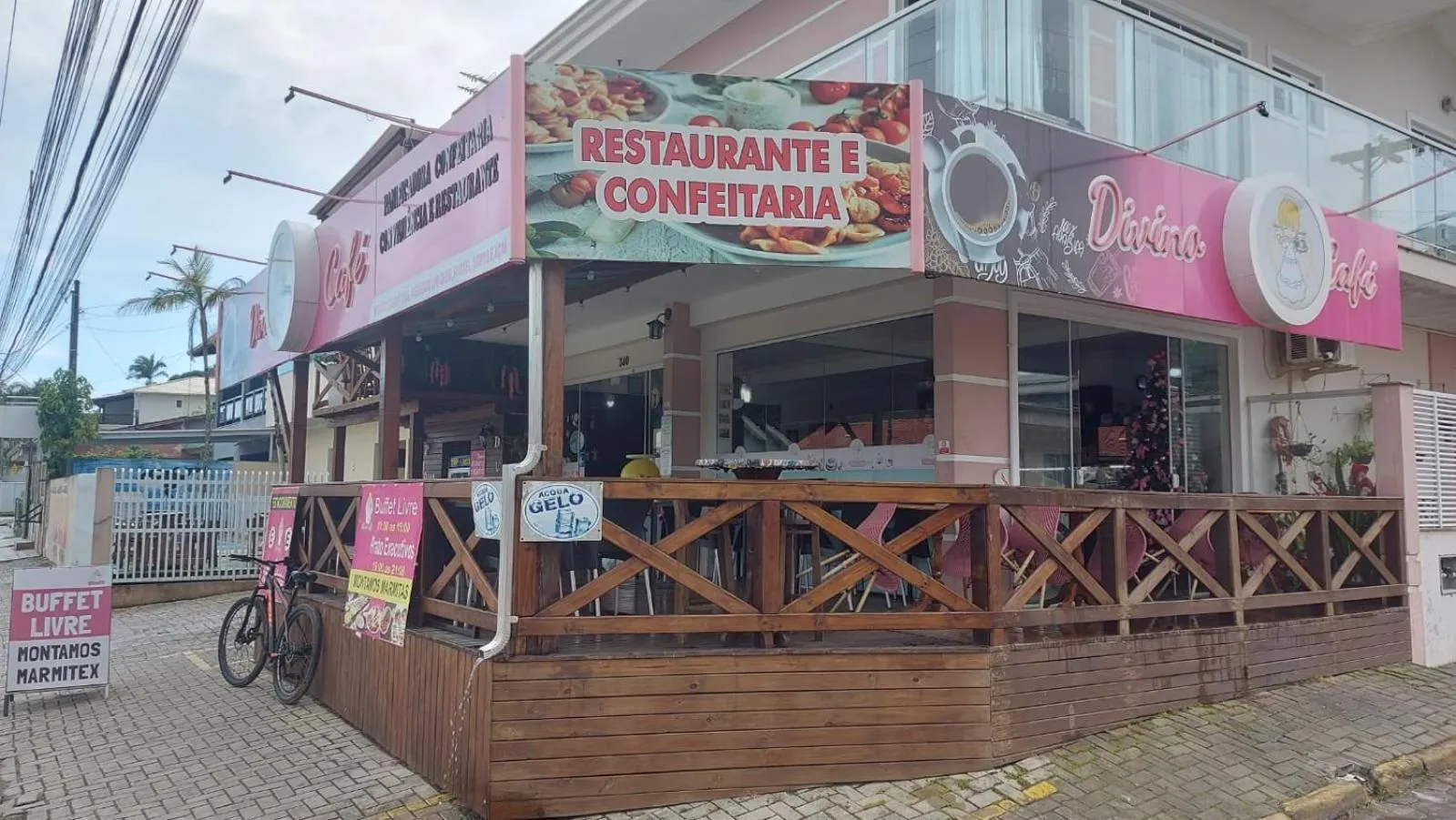 Restaurant/places to eat in Pousada Praia do Trapiche