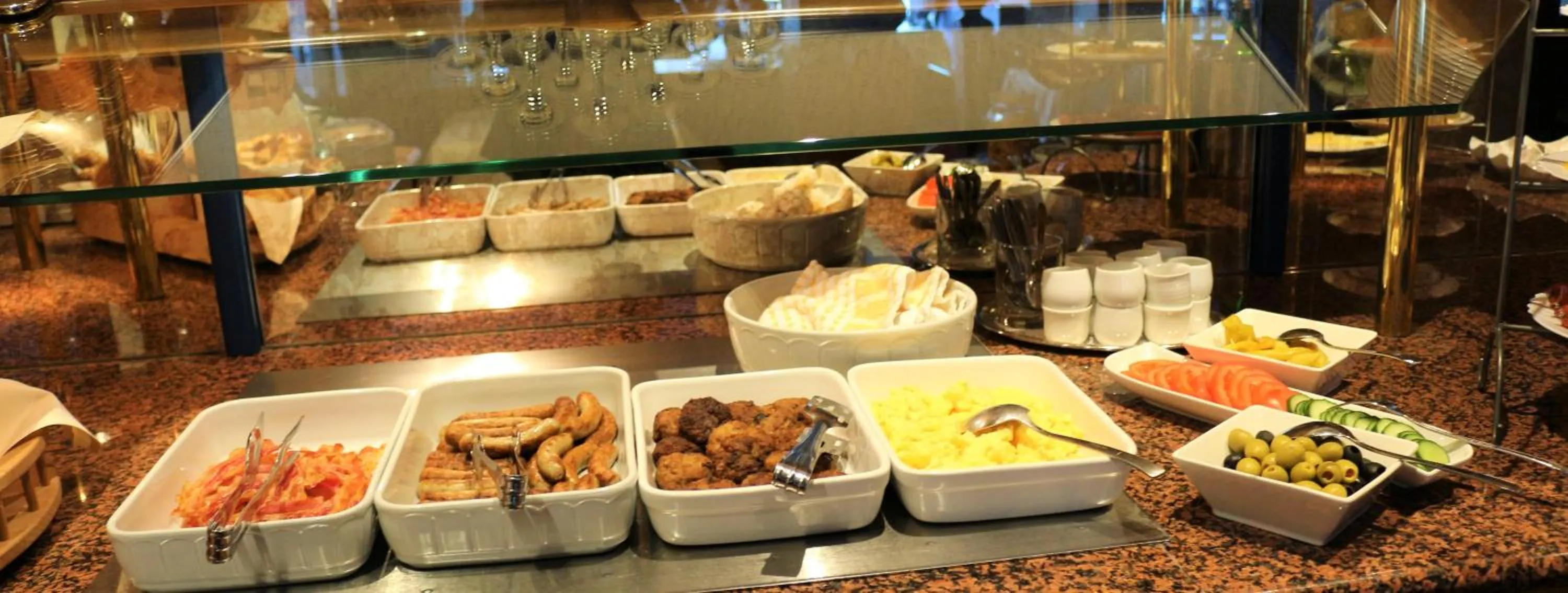 Buffet breakfast in Hotel Hegenbarths