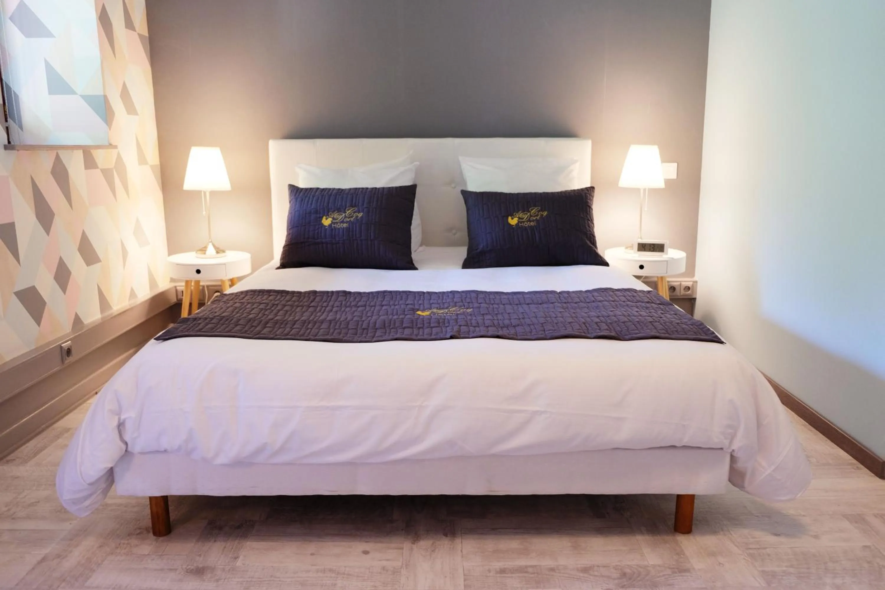 Photo of the whole room, Bed in Hôtel Au Coq Dort Spa