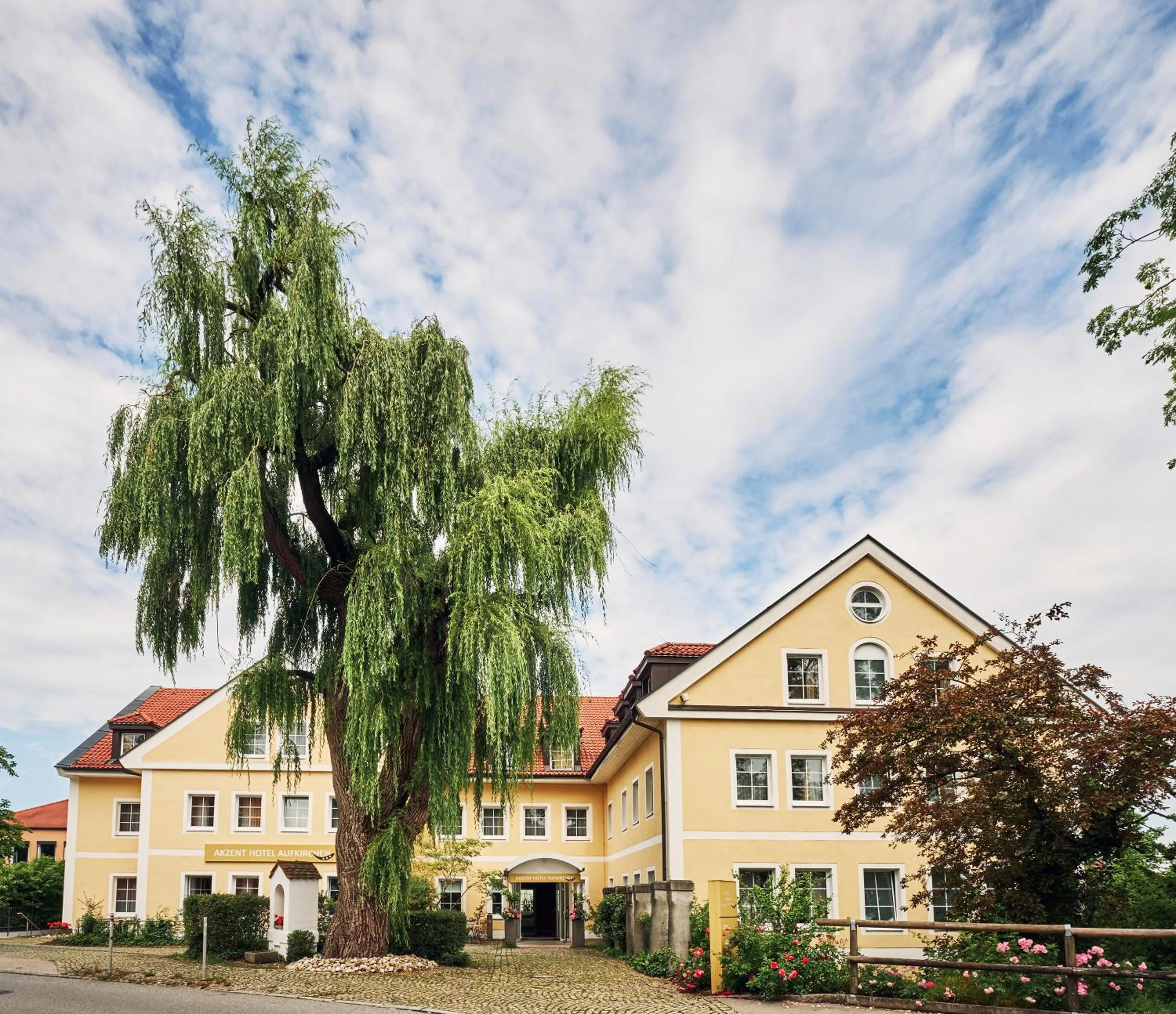 Property building in AKZENT Hotel Aufkirchen