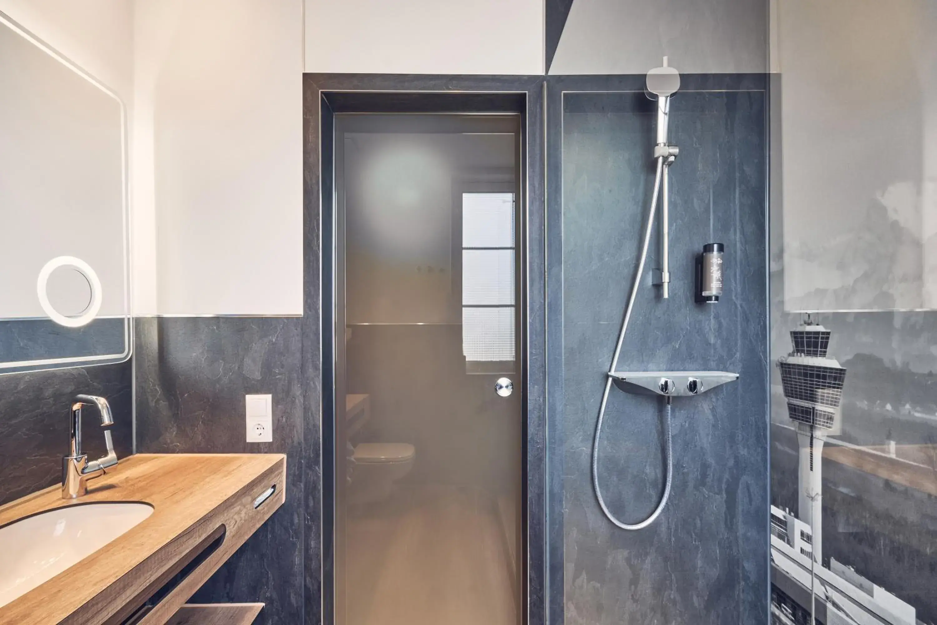 Standard Room with Queen Bed - single occupancy in AKZENT Hotel Aufkirchen Standard Room with Queen Bed - single occupancy in AKZENT Hotel Aufkirchen