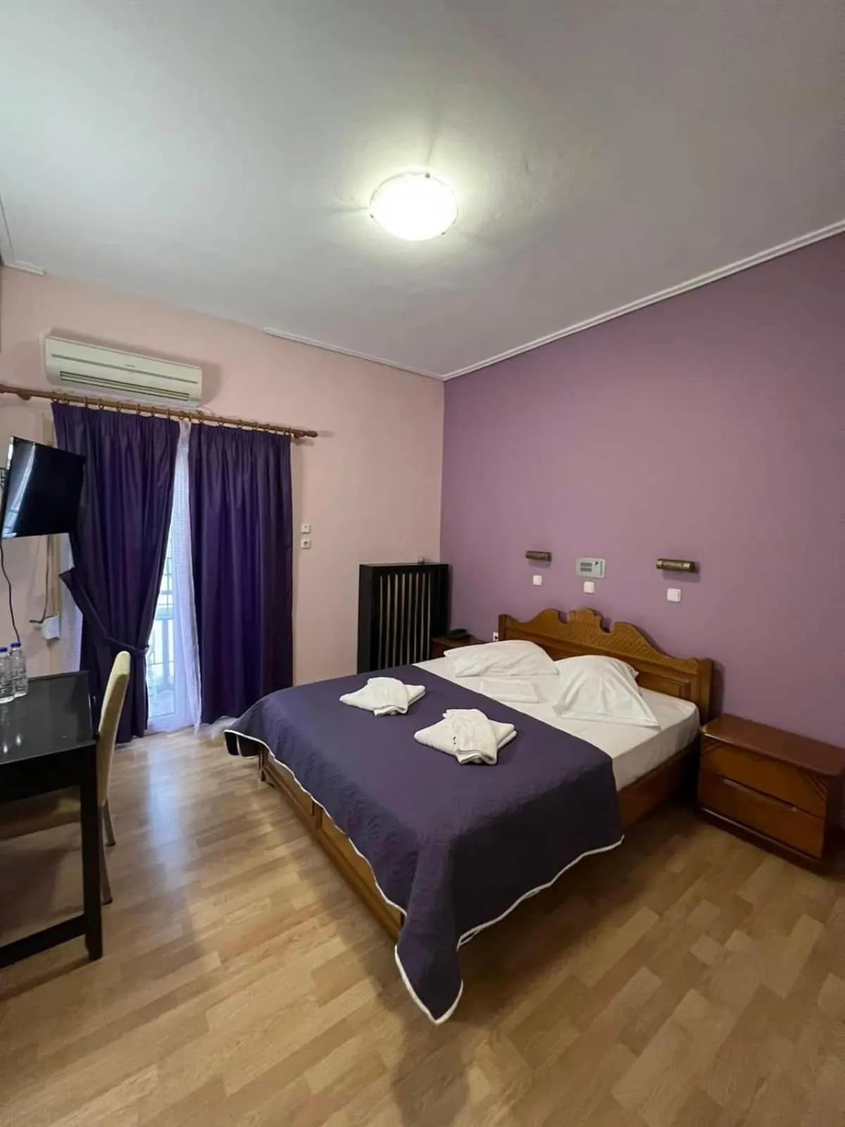 Bedroom, Bed in Hotel Korinthos