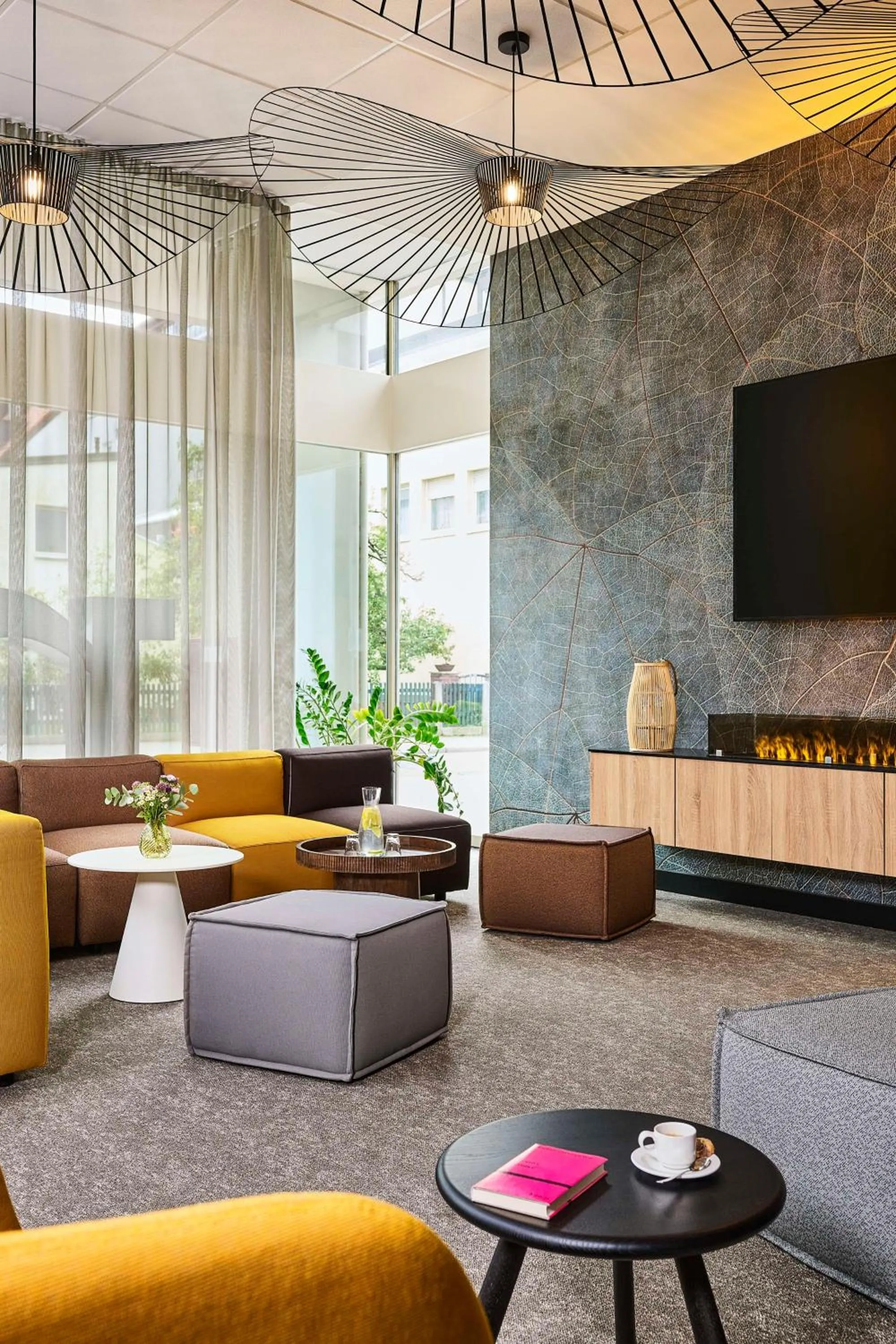 Lobby or reception in NH Erlangen