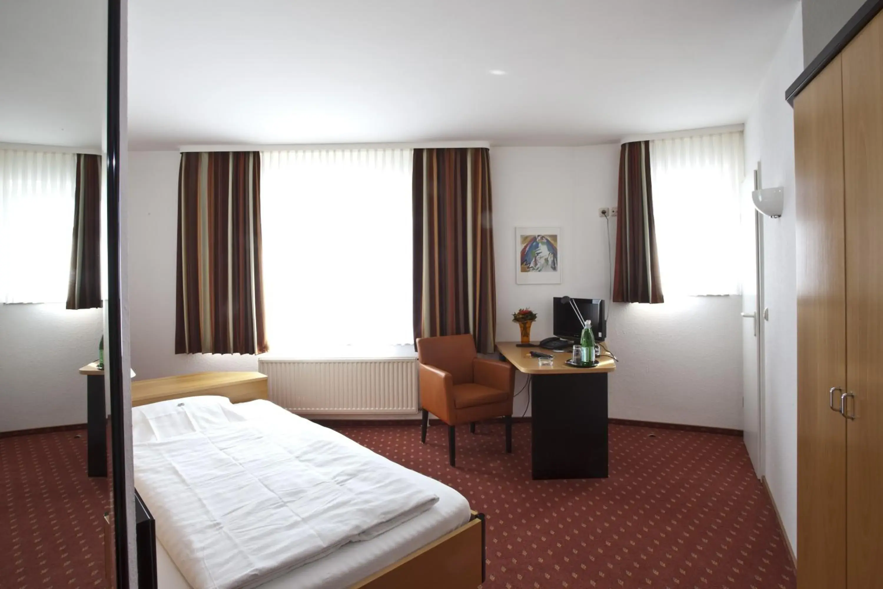 Single Room in Hotel Am Braunen Hirsch Single Room in Hotel Am Braunen Hirsch