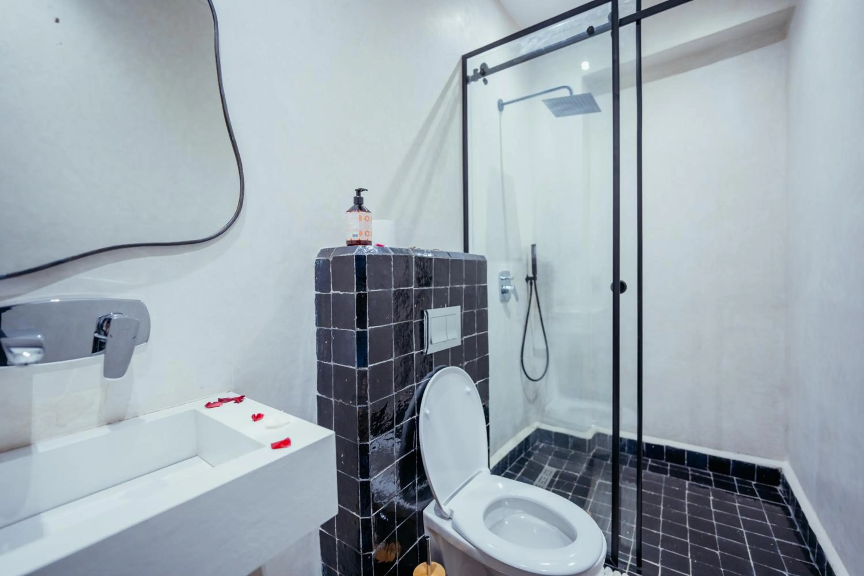 Bathroom in Riad Agdal Royal & Spa