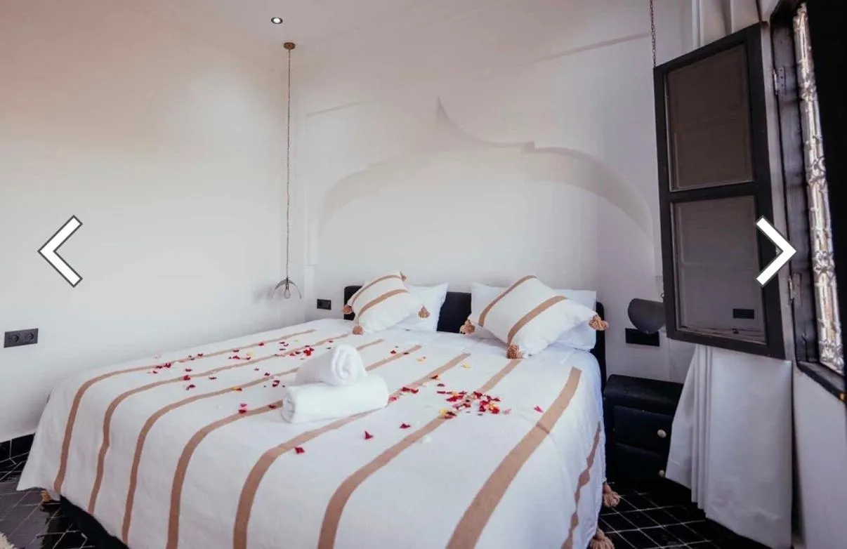 Bed in Riad Agdal Royal & Spa