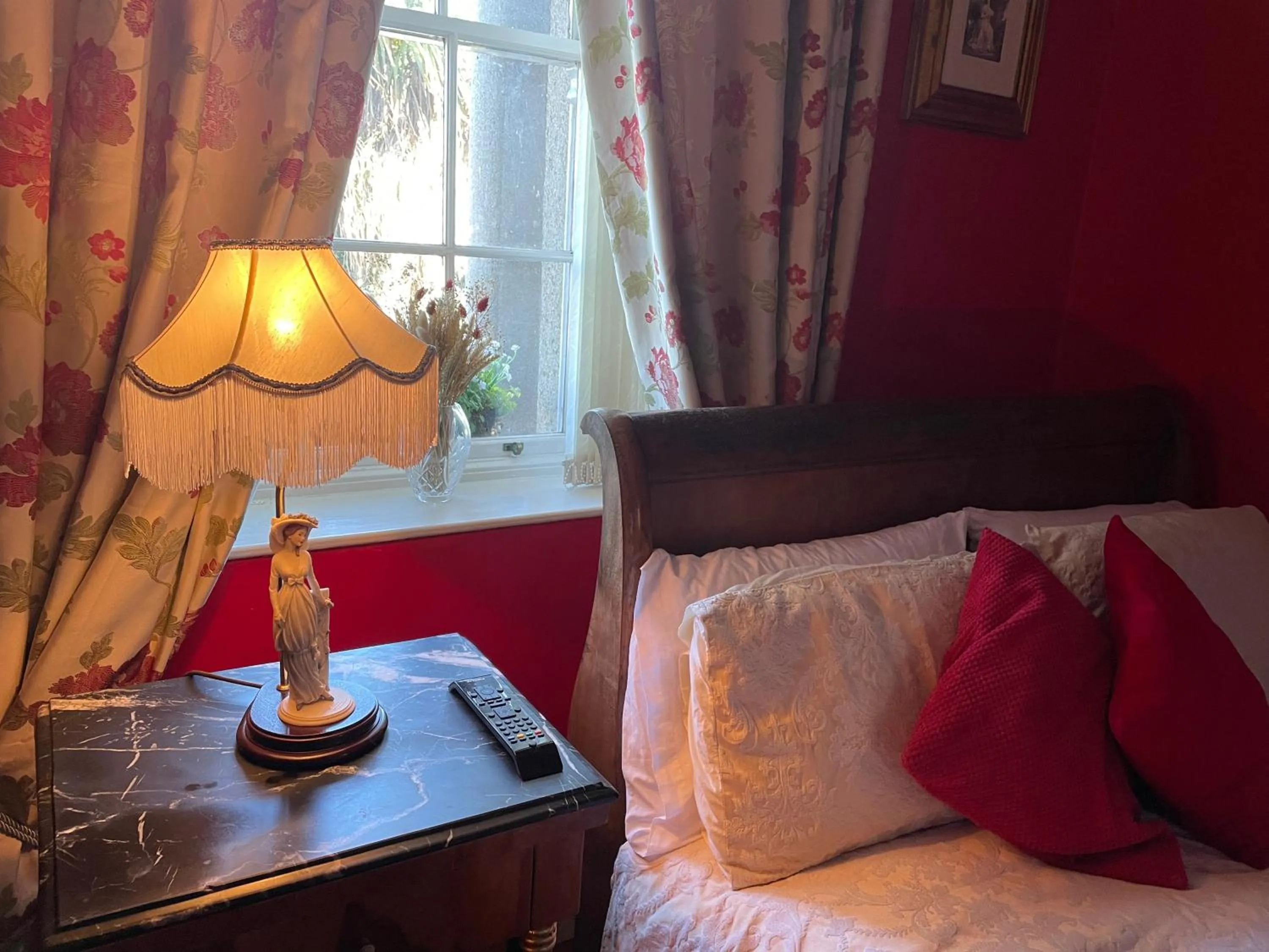 Bed in Inch Schoolhouse - Event Residence