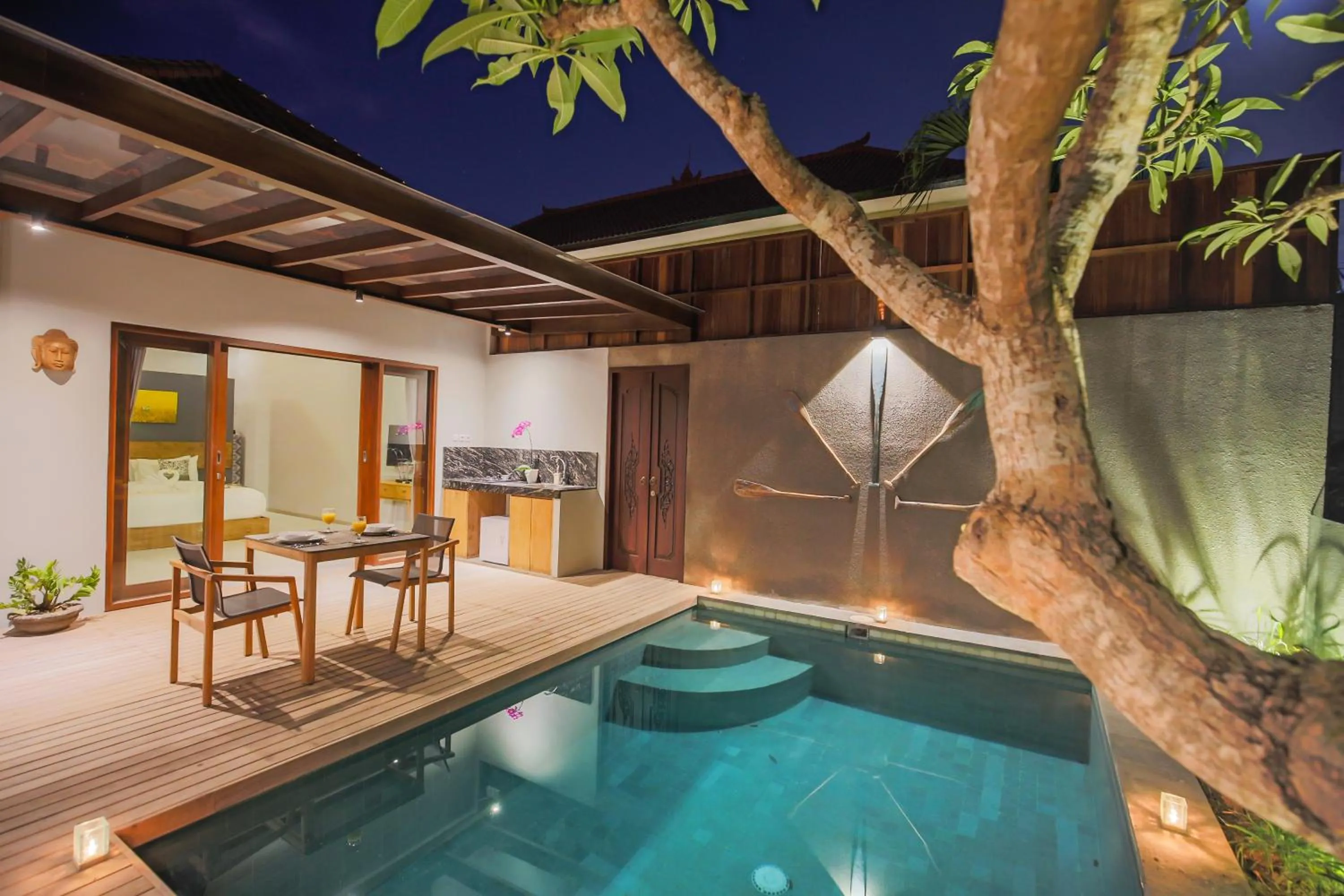 Swimming pool in Uwu Villas