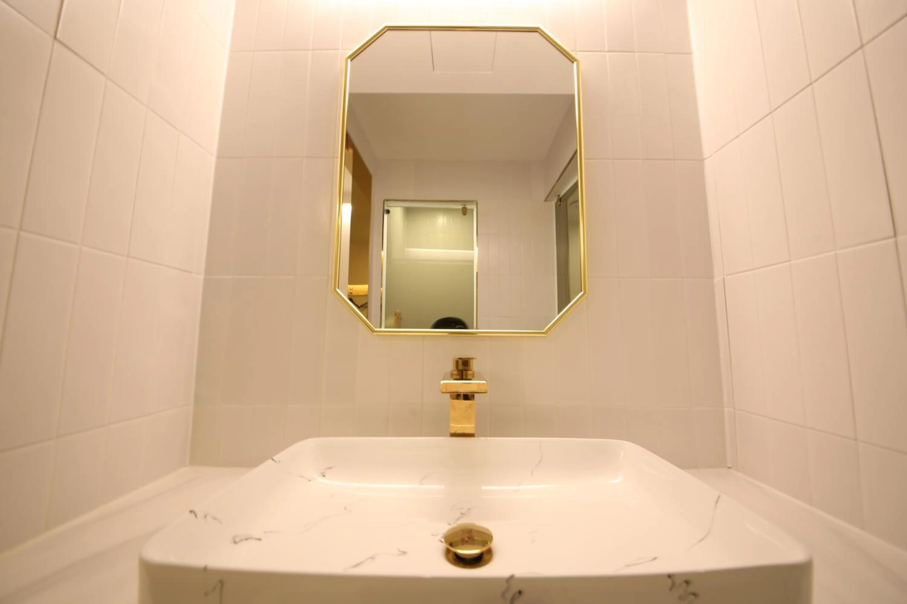 Bathroom in Den Basta Hotel