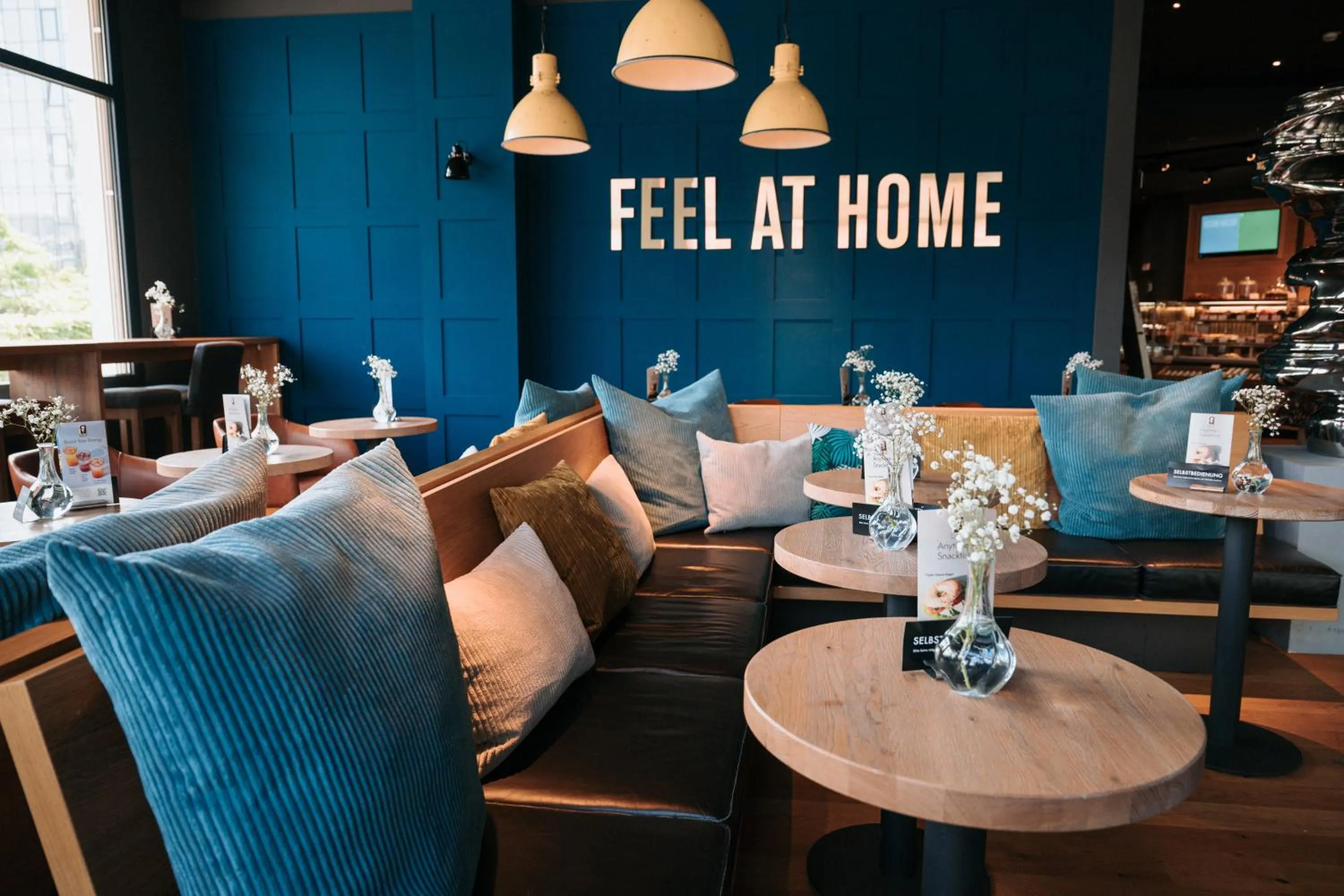 Restaurant/places to eat in Feringapark Hotel by Coffee Fellows Hotels