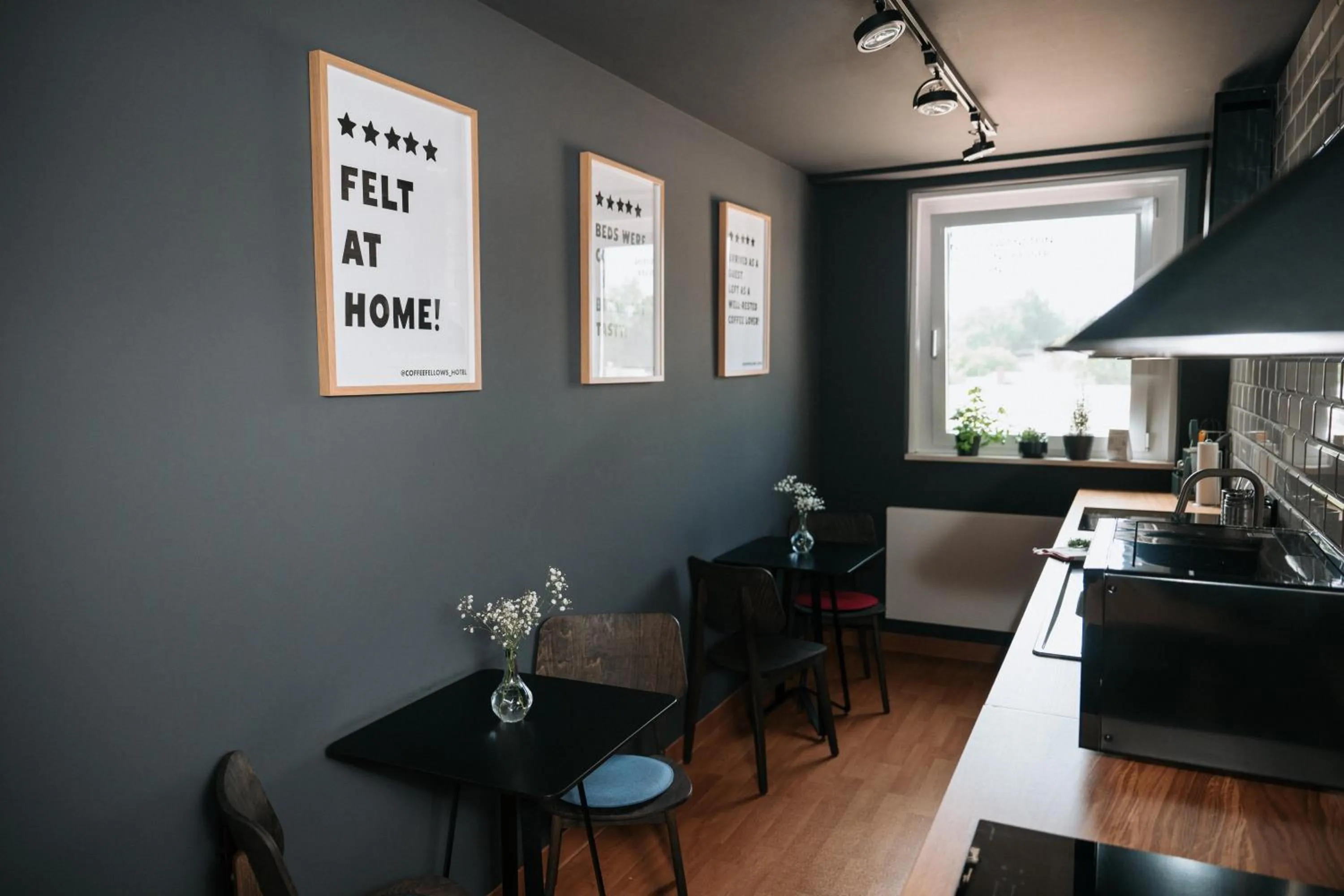 Communal kitchen in Feringapark Hotel by Coffee Fellows Hotels