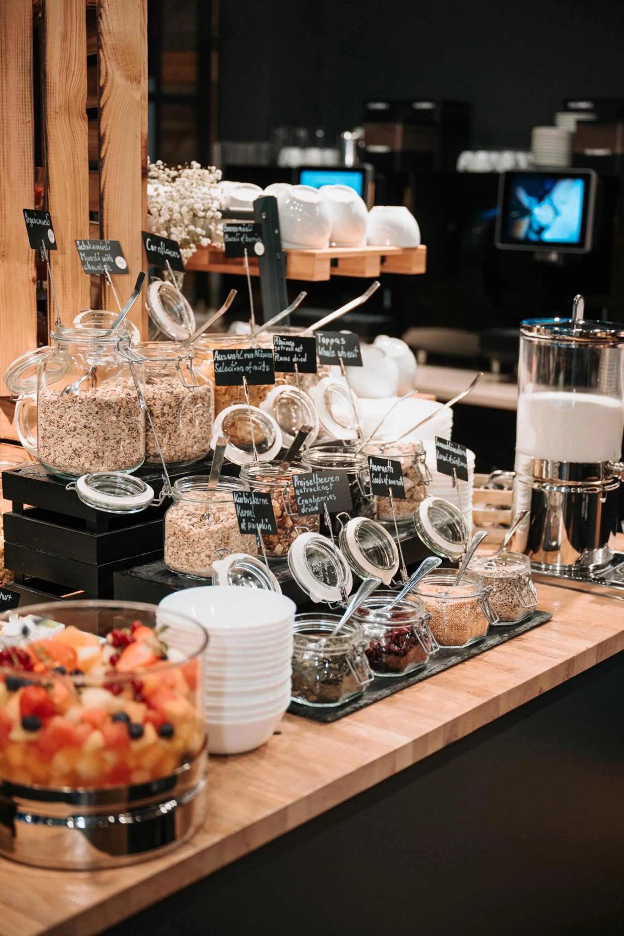 Buffet breakfast in Feringapark Hotel by Coffee Fellows Hotels