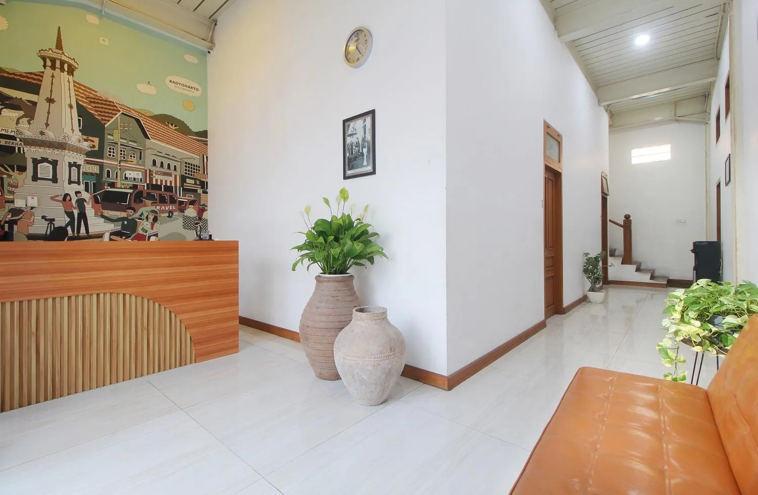 Seating area in Hotel Radyoharto Mallioboro Yogyakarta