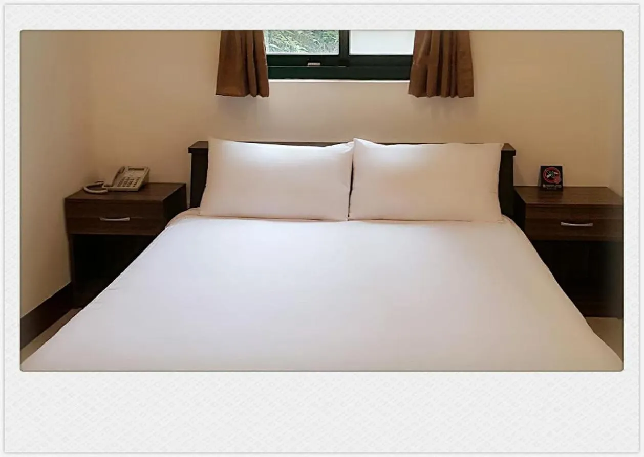 Bed in Jiou Wu Siao Jhu