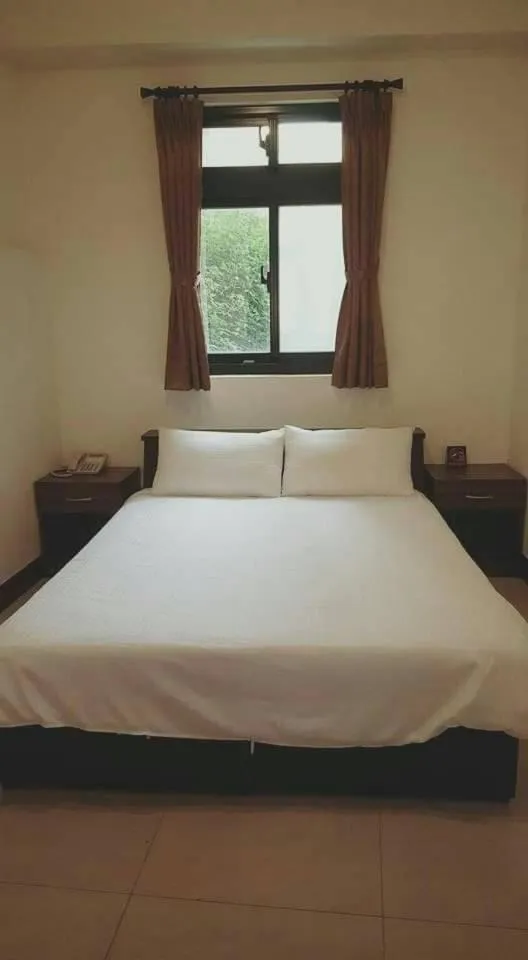 Bed in Jiou Wu Siao Jhu