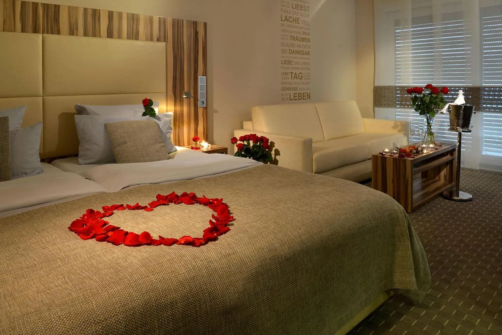 Photo of the whole room, Bed in Parkhotel Oberhausen