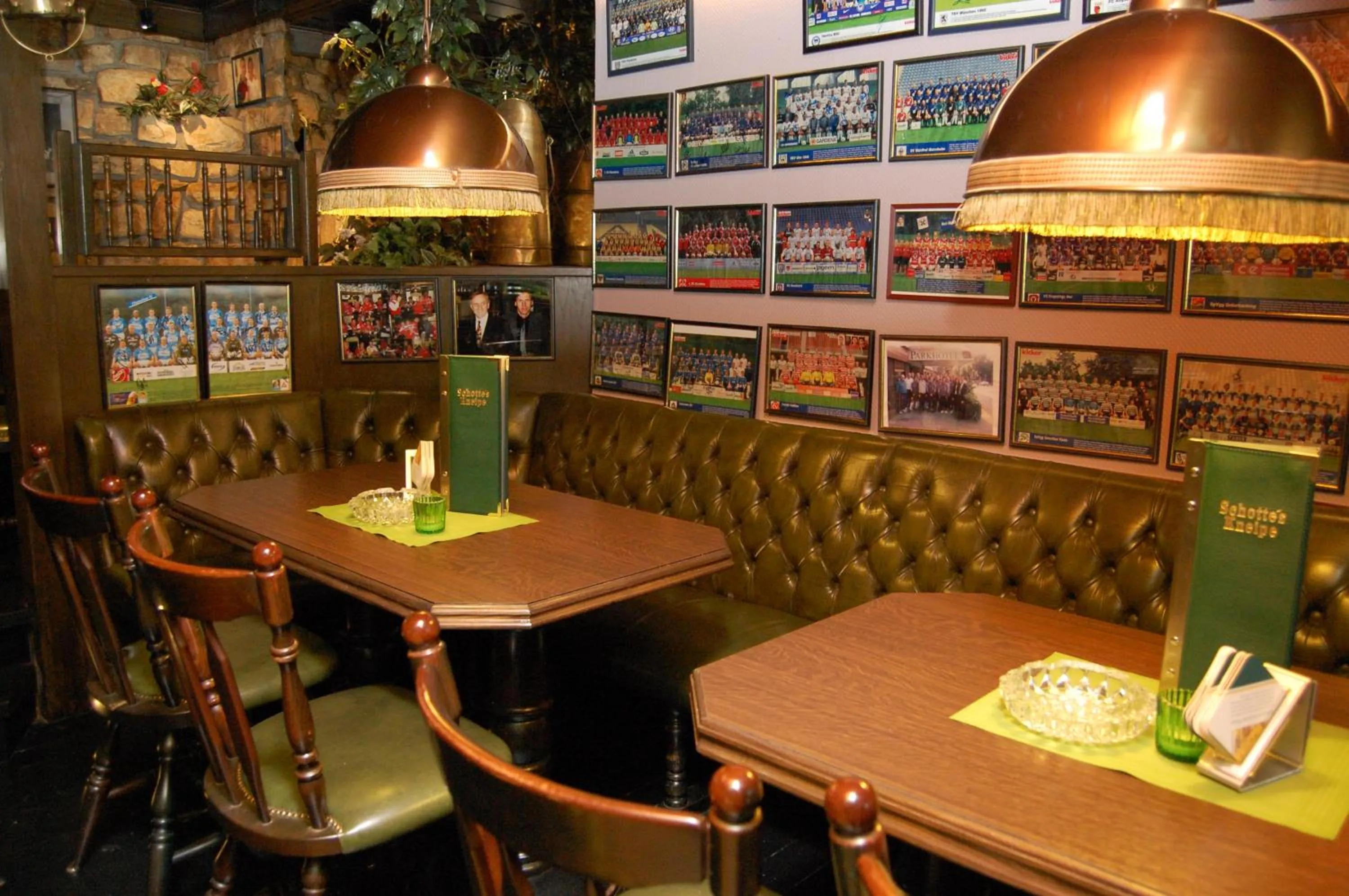 Restaurant/places to eat in Parkhotel Oberhausen