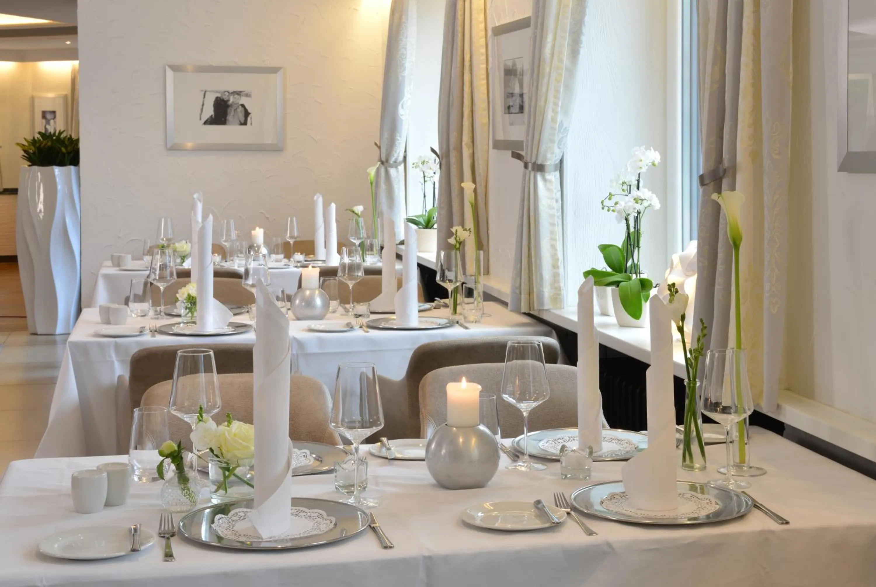 Restaurant/places to eat in Parkhotel Oberhausen