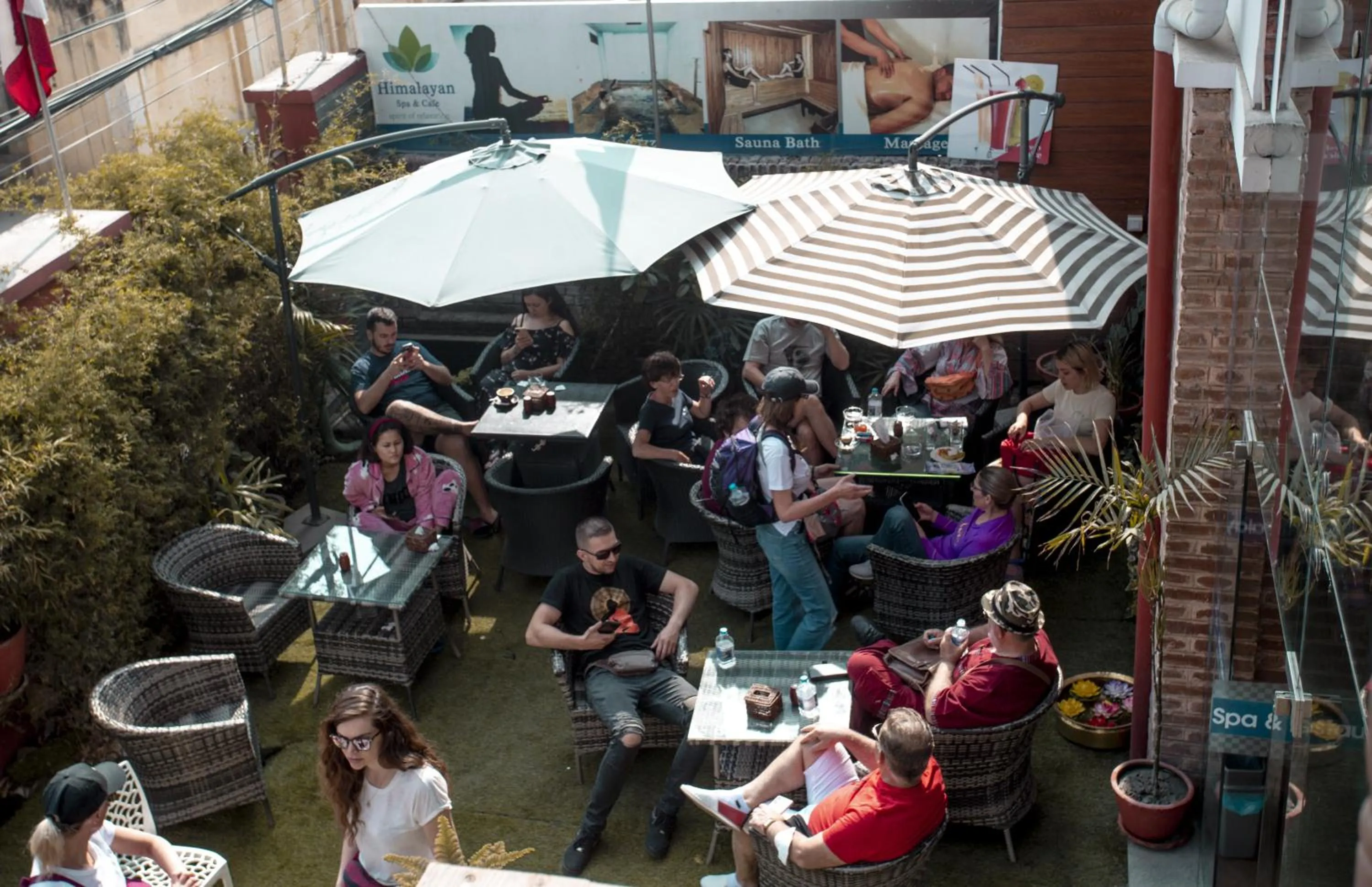 Garden in Himalayan Suite Hotel