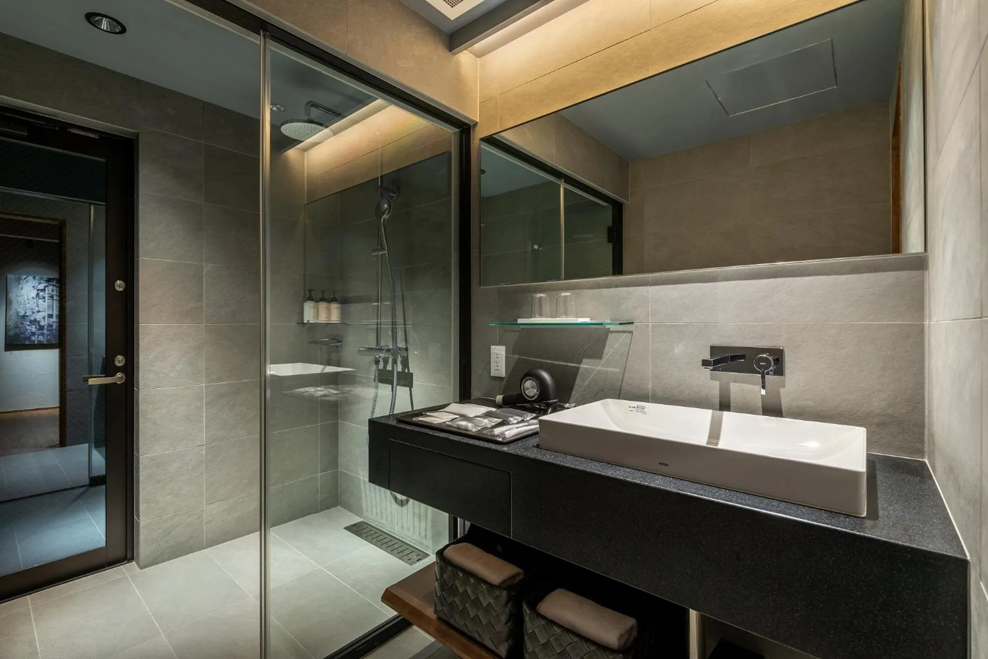 Bathroom in Nazuna Kyoto Tsubaki St.