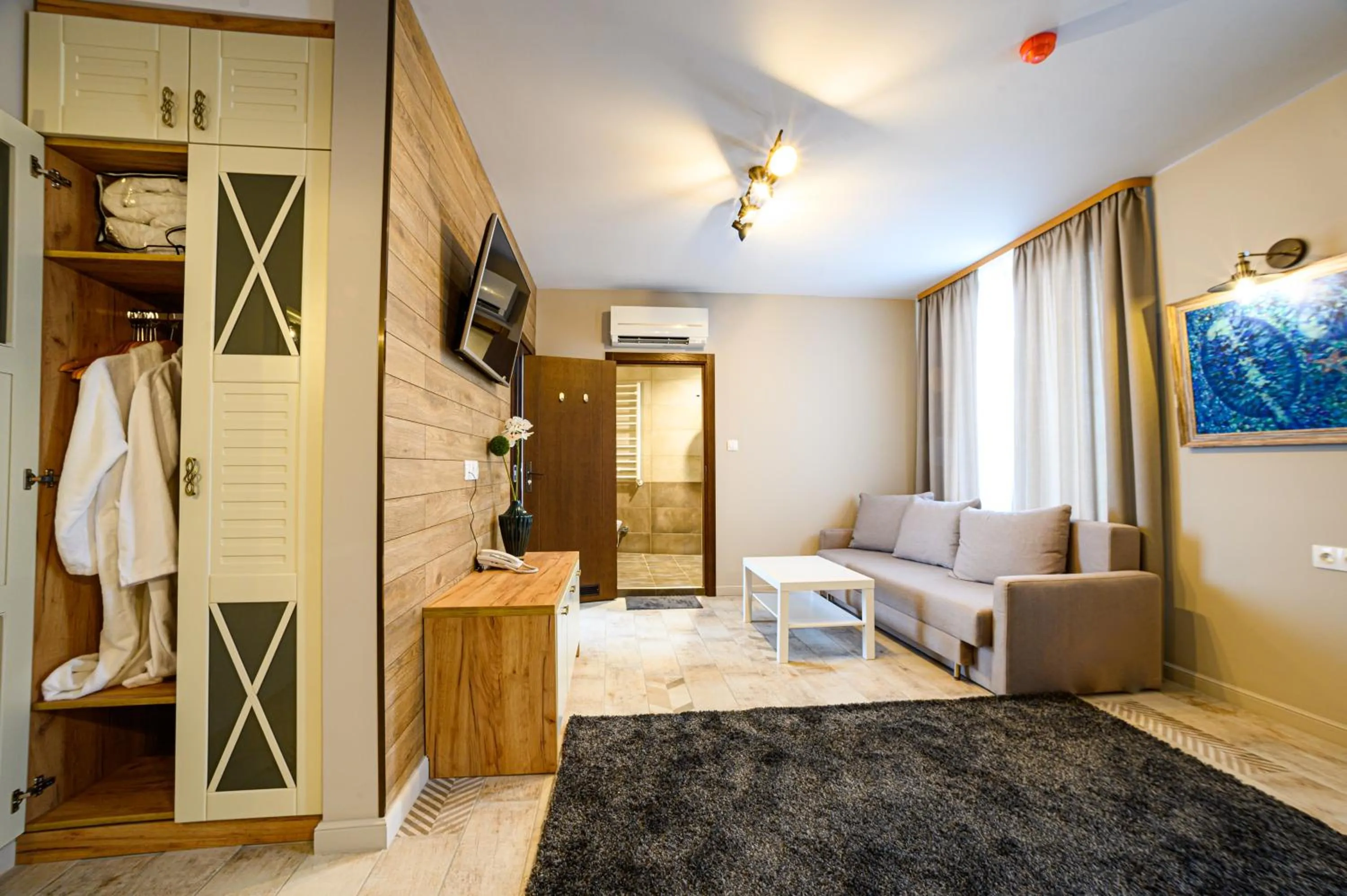 Antique Boutique Hotel