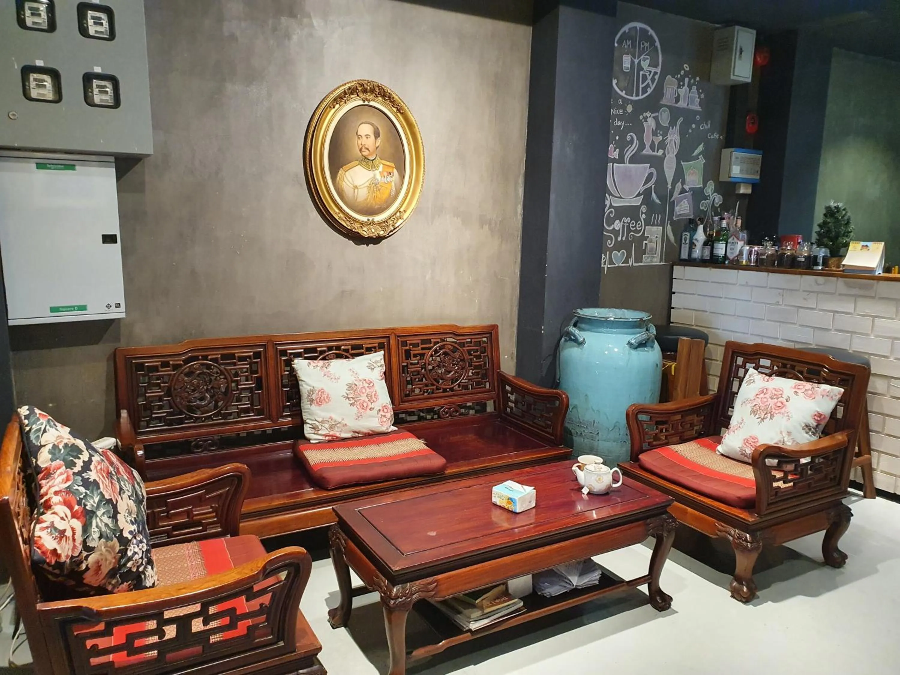 Baan Wualamphong บ้านวัวลำพอง