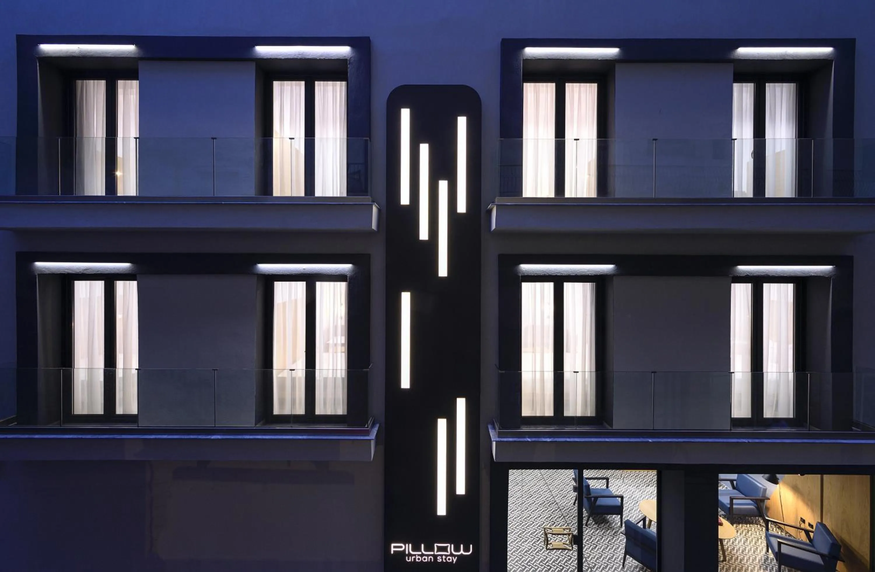 Communal lounge/ TV room in Pillow urban stay