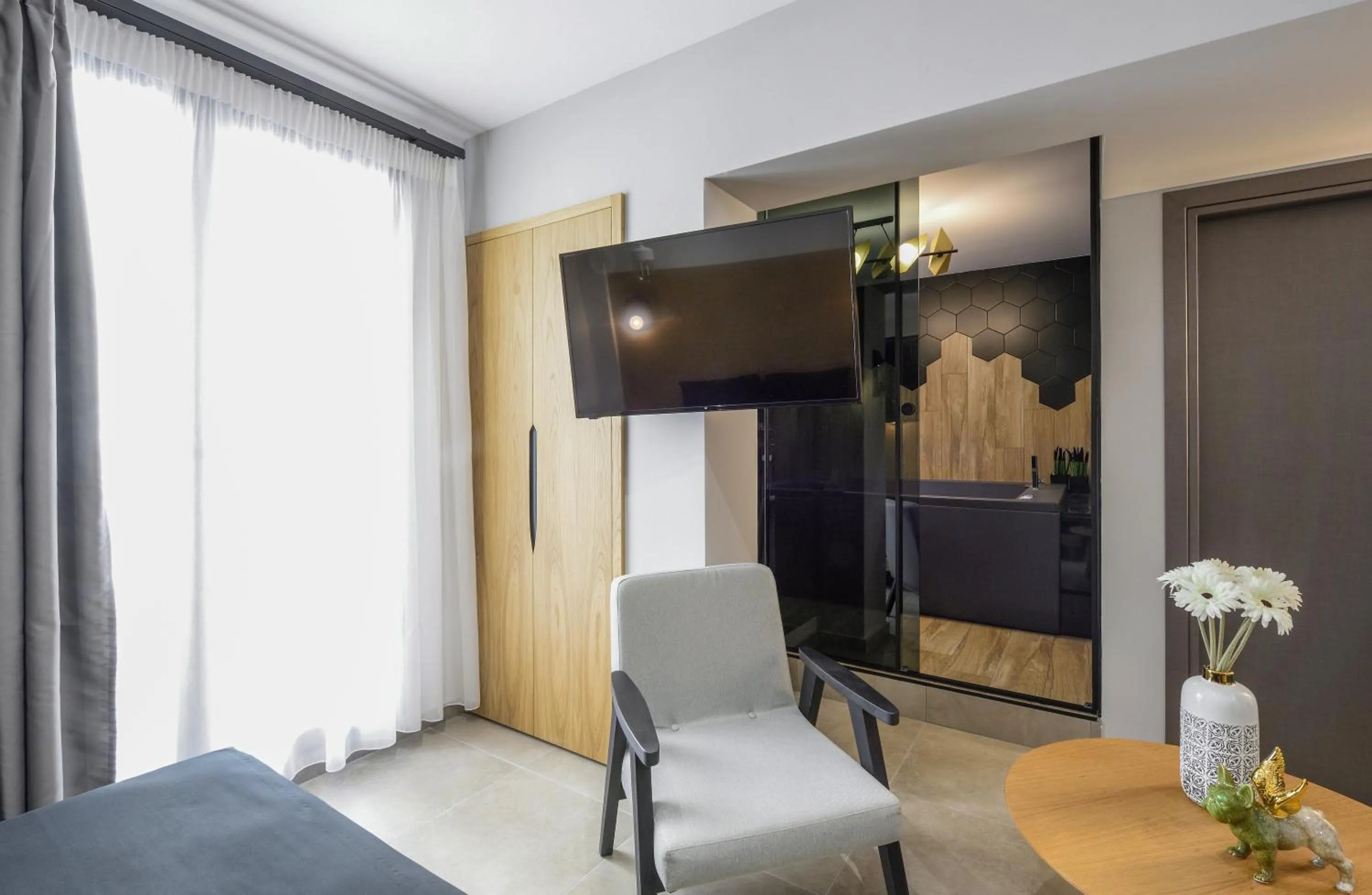 Day in Pillow urban stay