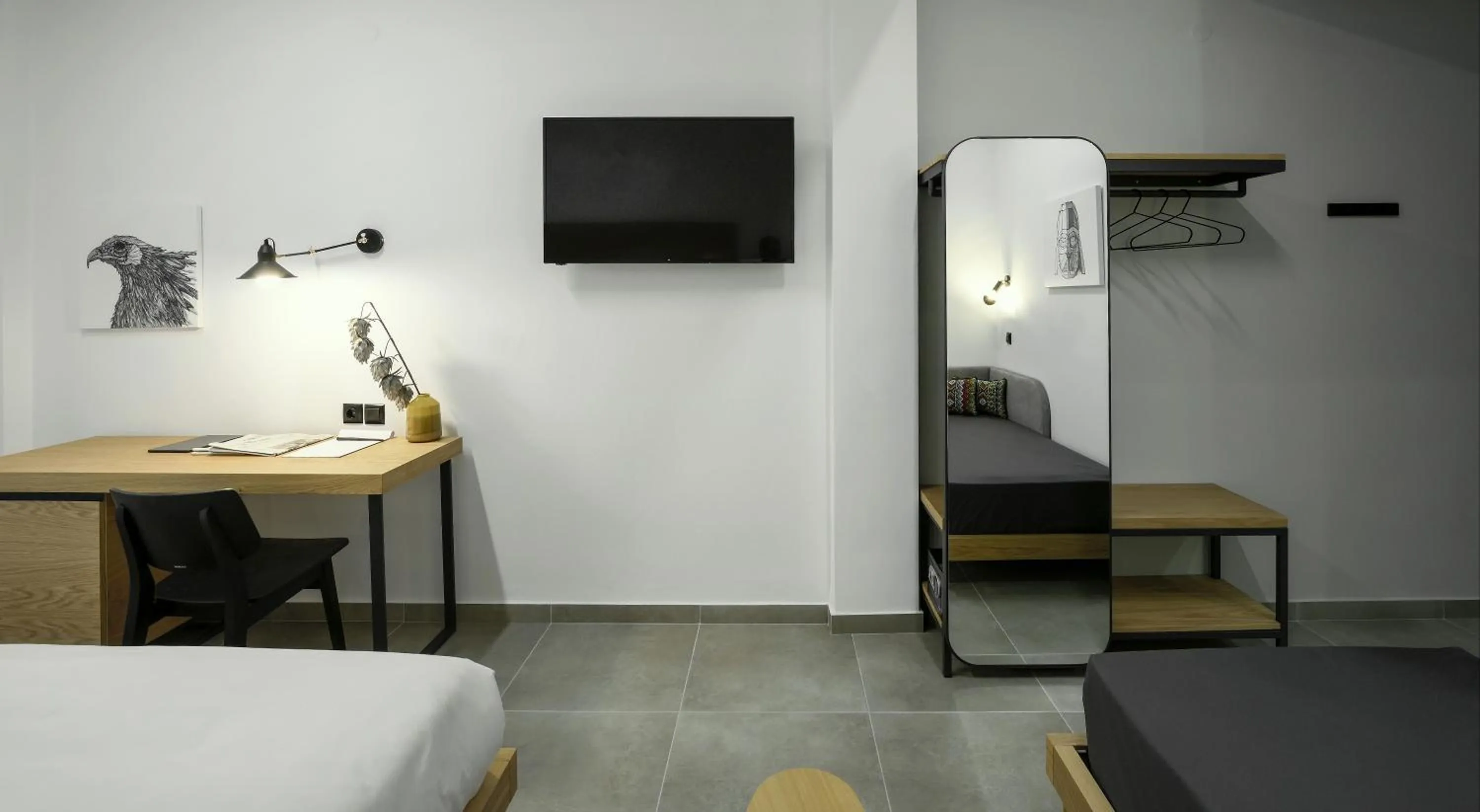 Communal lounge/ TV room, Bed in Pillow urban stay