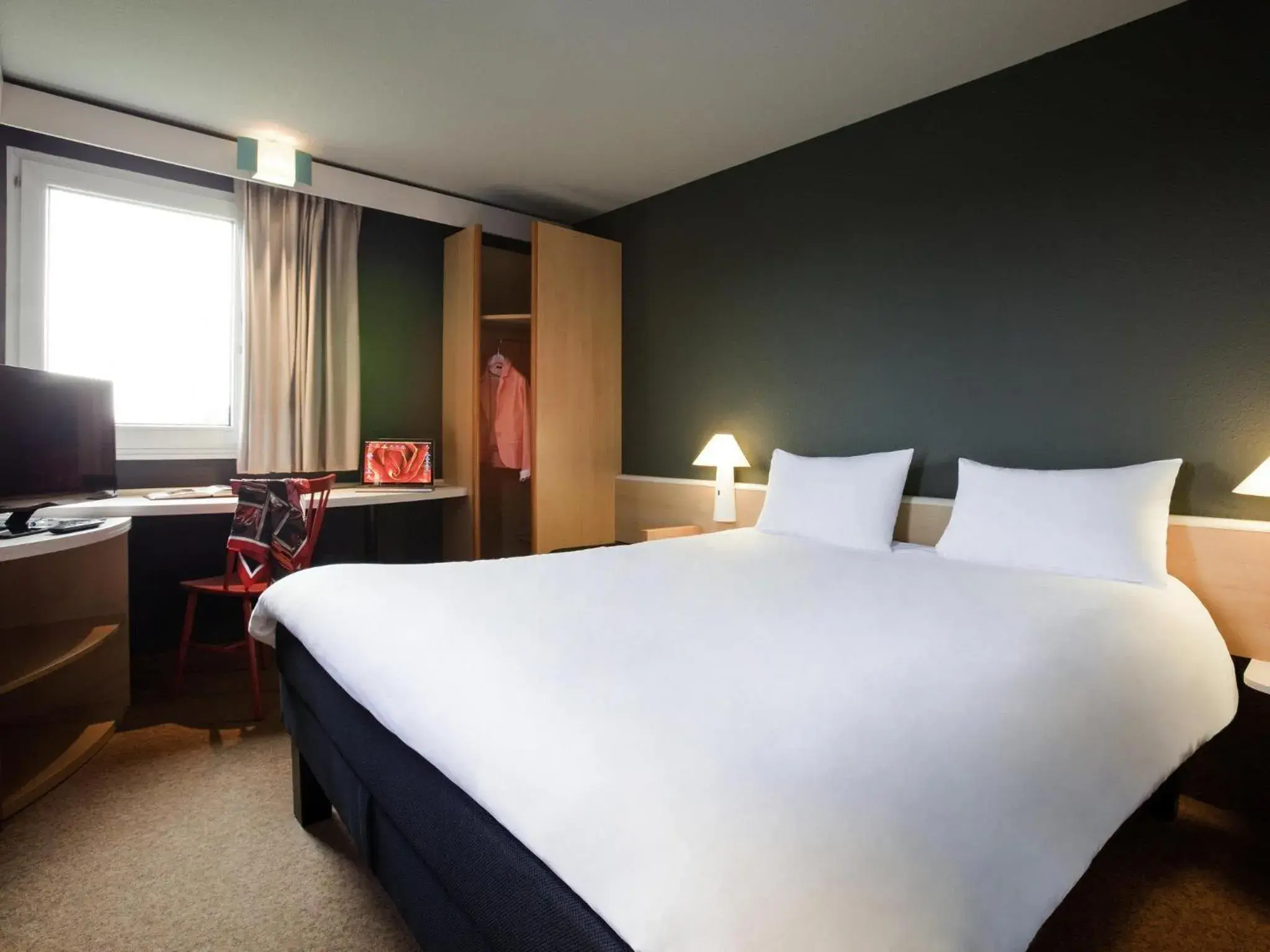 Standard Double Room in Ibis Provins Standard Double Room in Ibis Provins