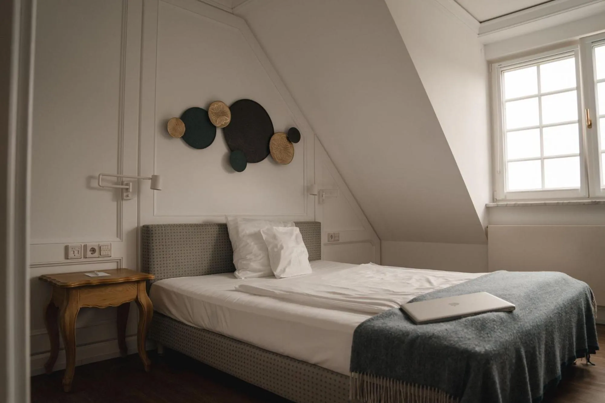 Bed in Hotel Hofgut Georgenthal