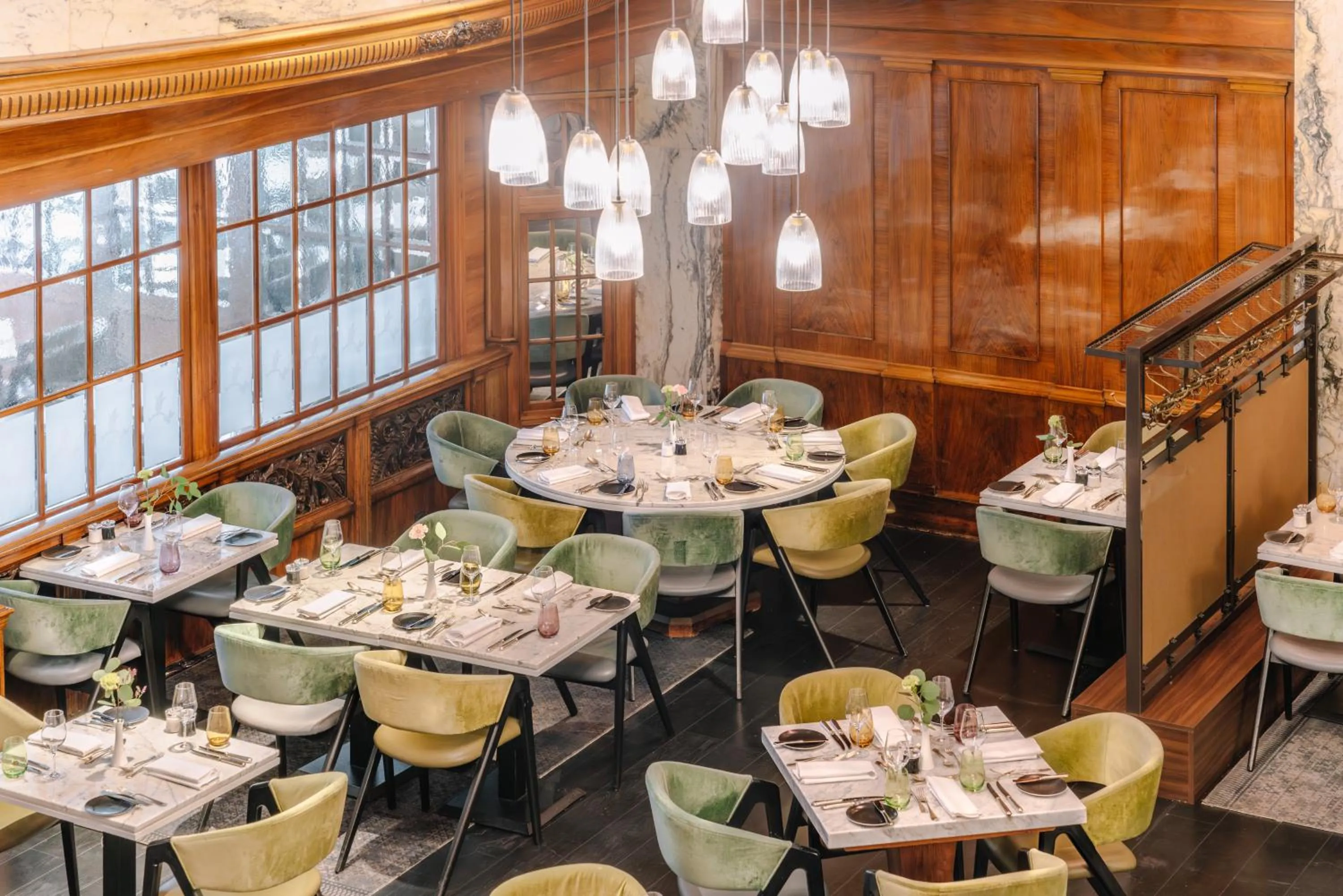 Restaurant/places to eat in Reichshof Hotel Hamburg