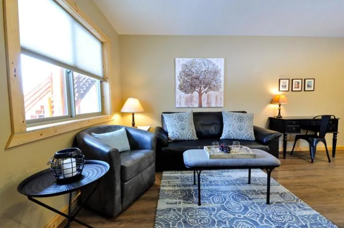 Living room in Paddle Ridge