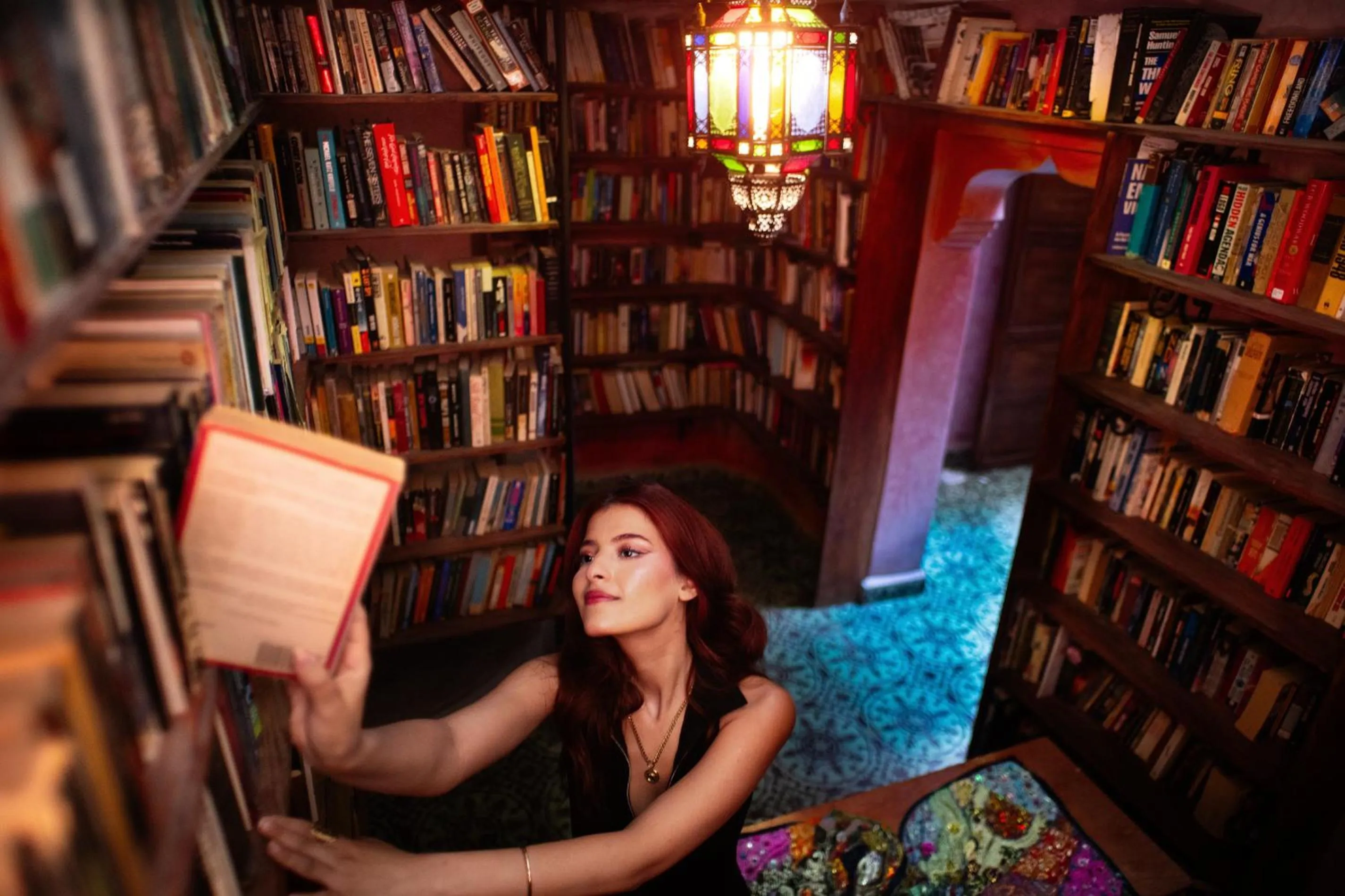 Library in Riad Roxanne