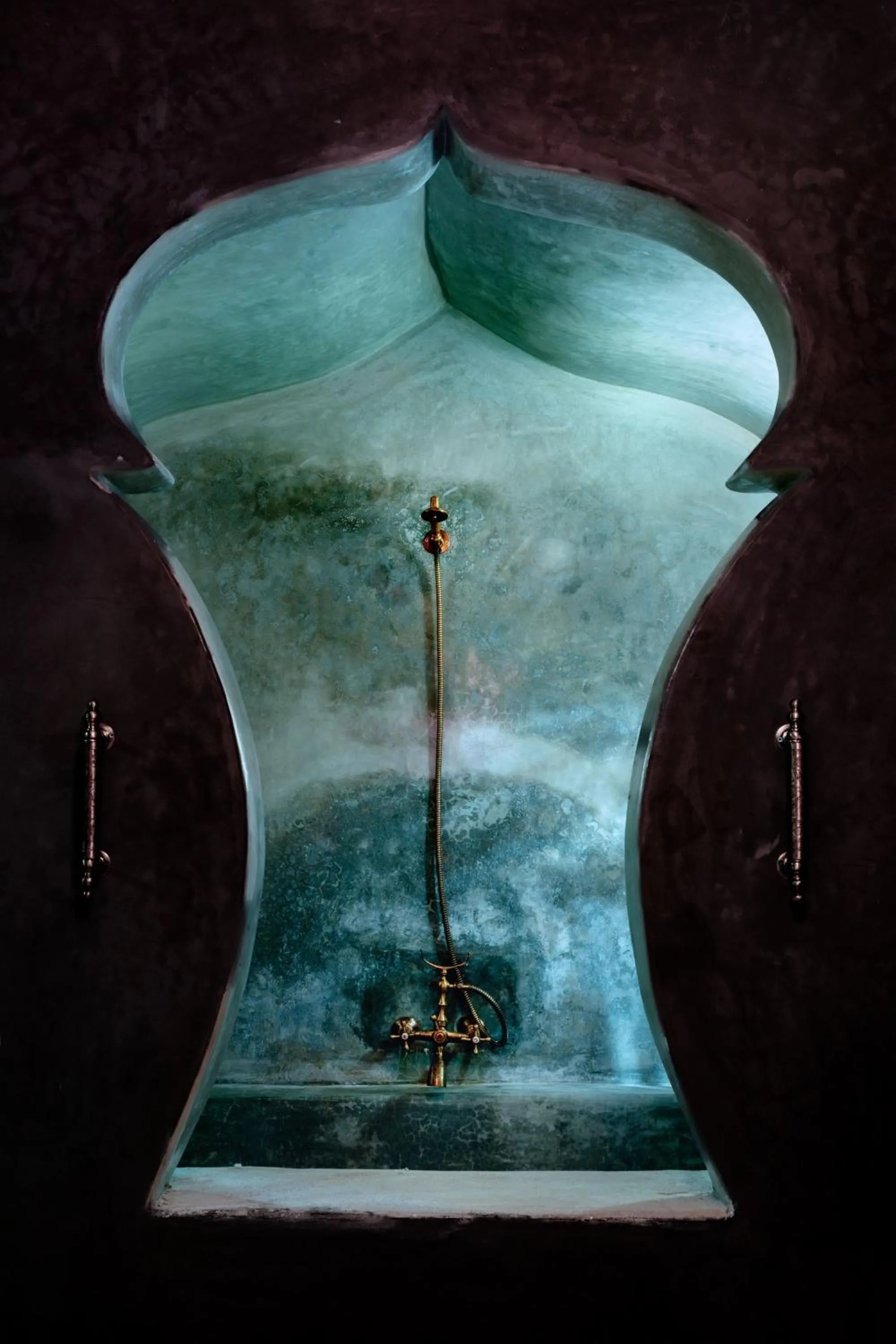 Shower in Riad Roxanne