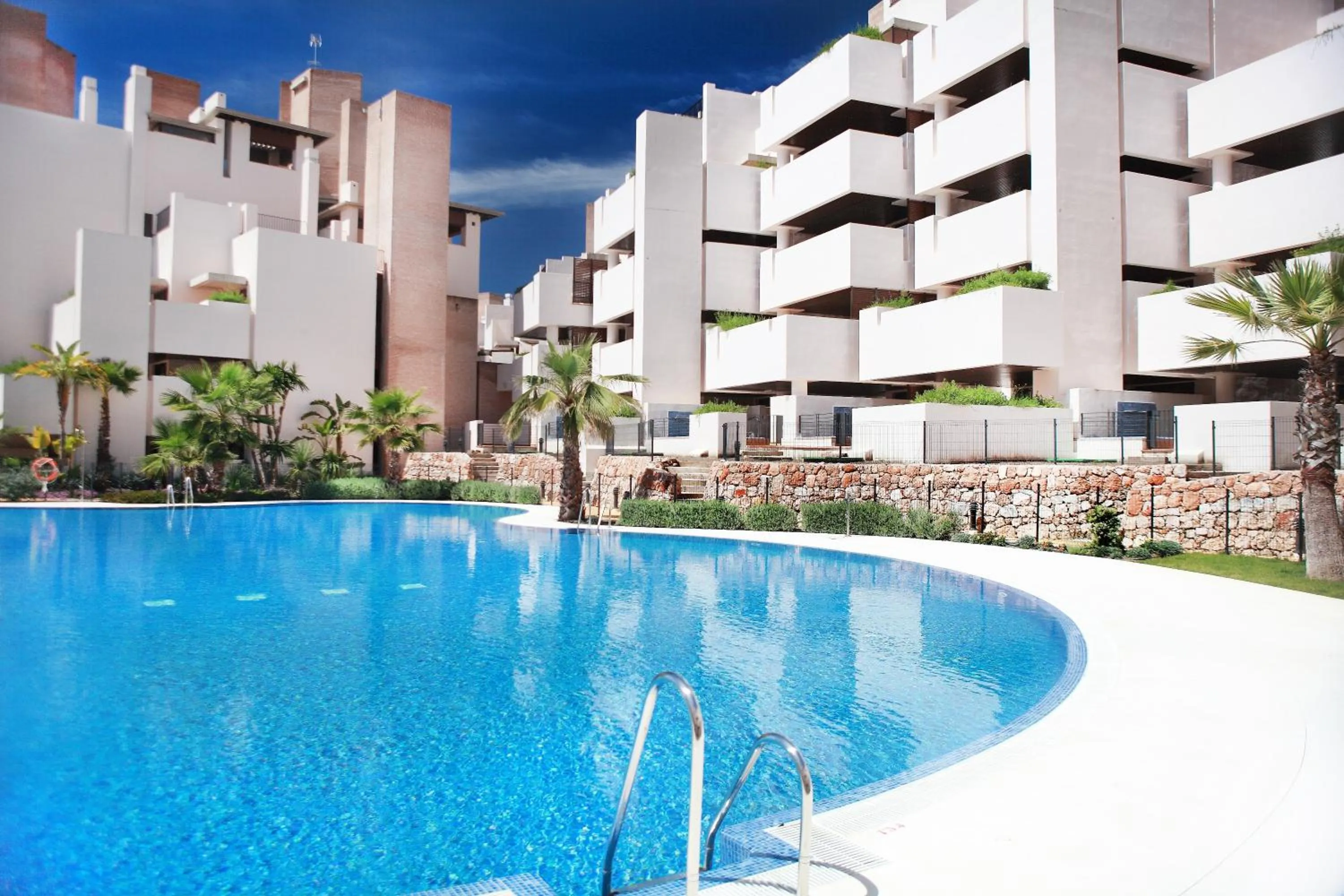 Swimming pool in Bahía Boutique Apartments