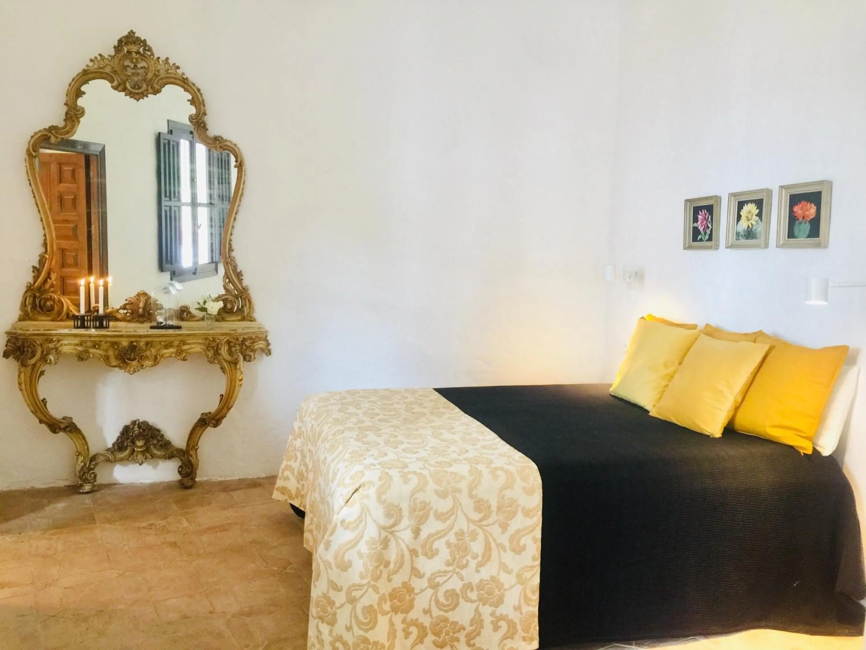 Bed in El Molino Estepona