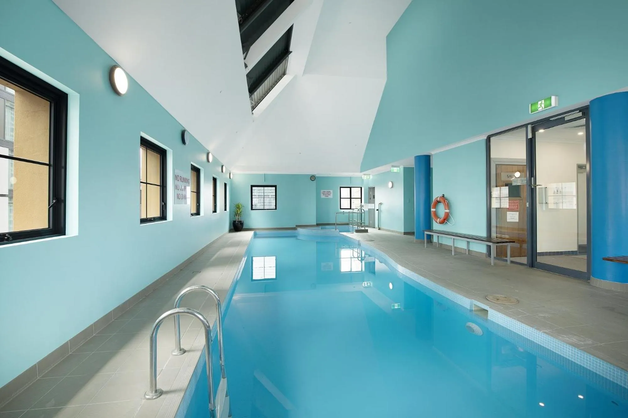 Swimming Pool in YEHS Hotel Sydney Harbour Suites