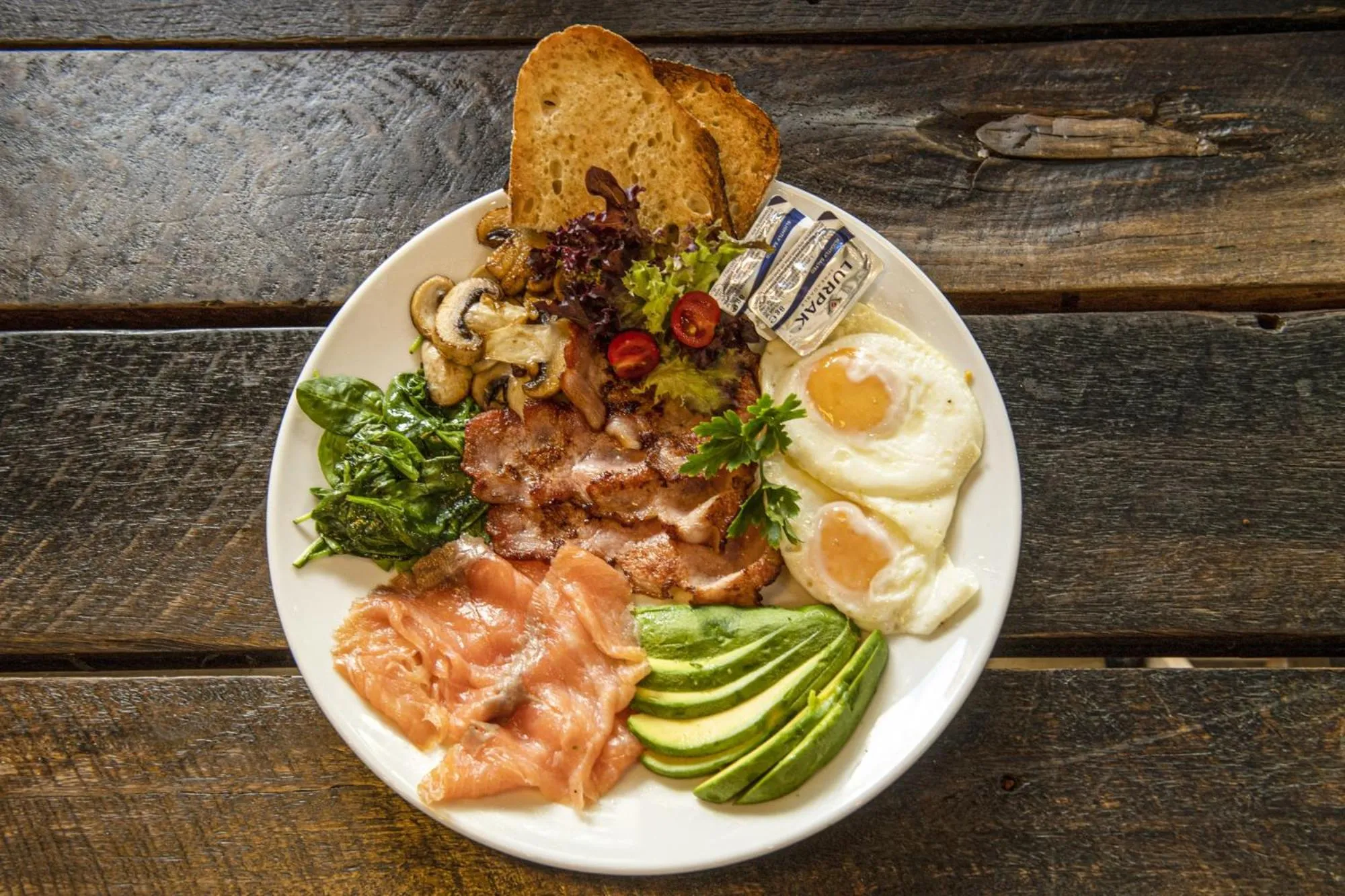 Food in YEHS Hotel Sydney Harbour Suites