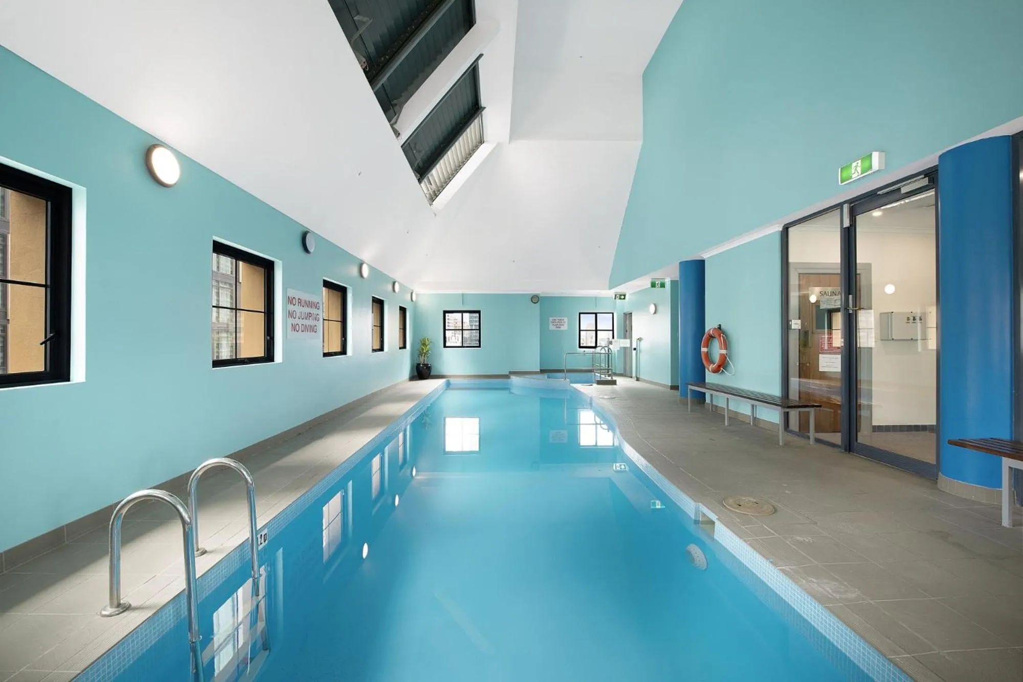 Swimming Pool in YEHS Hotel Sydney Harbour Suites