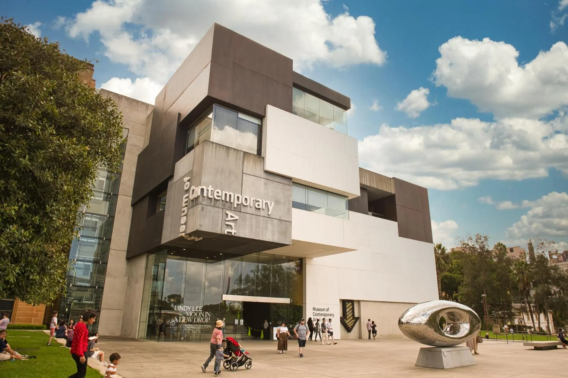 Nearby landmark in YEHS Hotel Sydney Harbour Suites