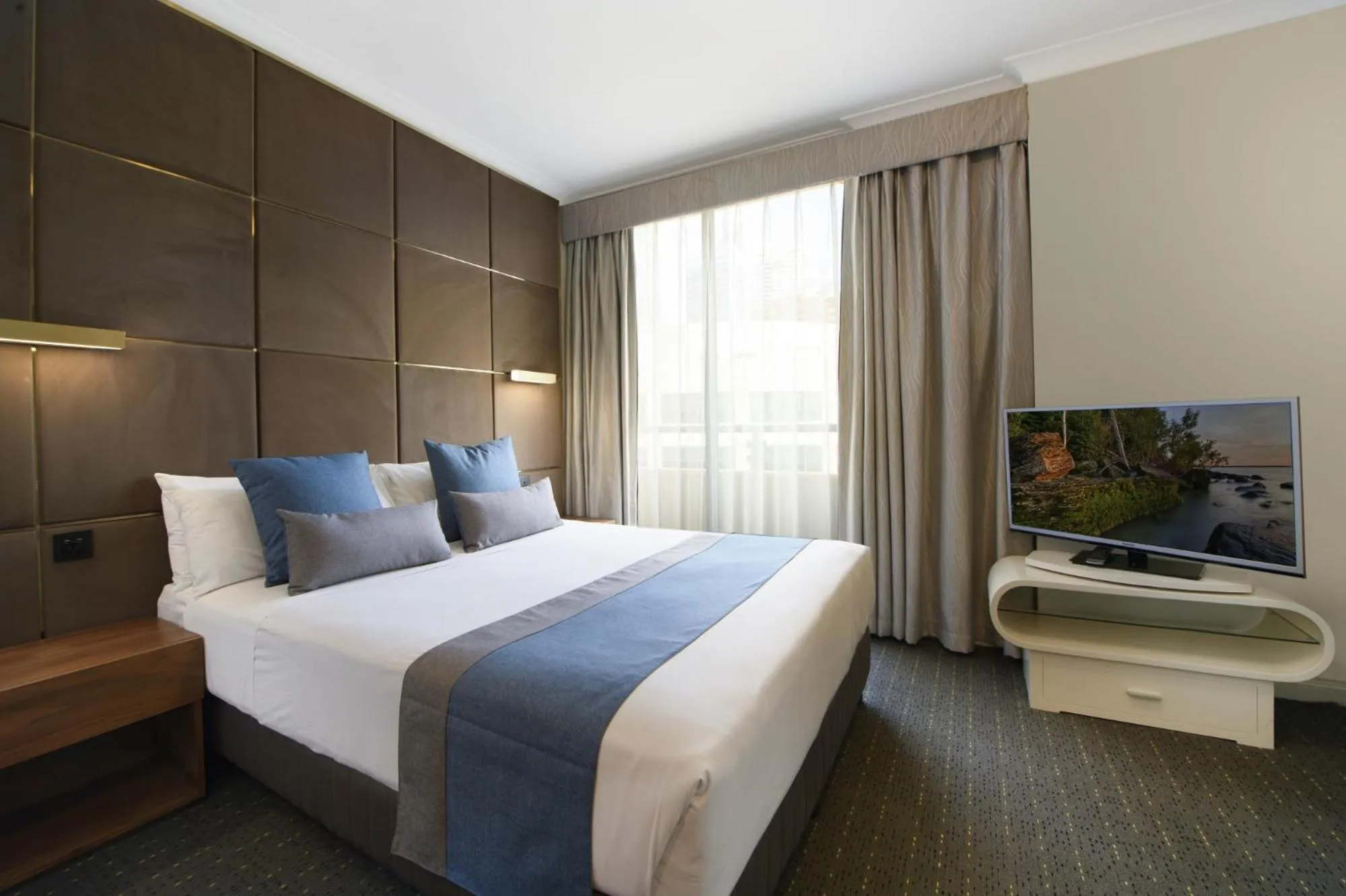 Bedroom in YEHS Hotel Sydney Harbour Suites