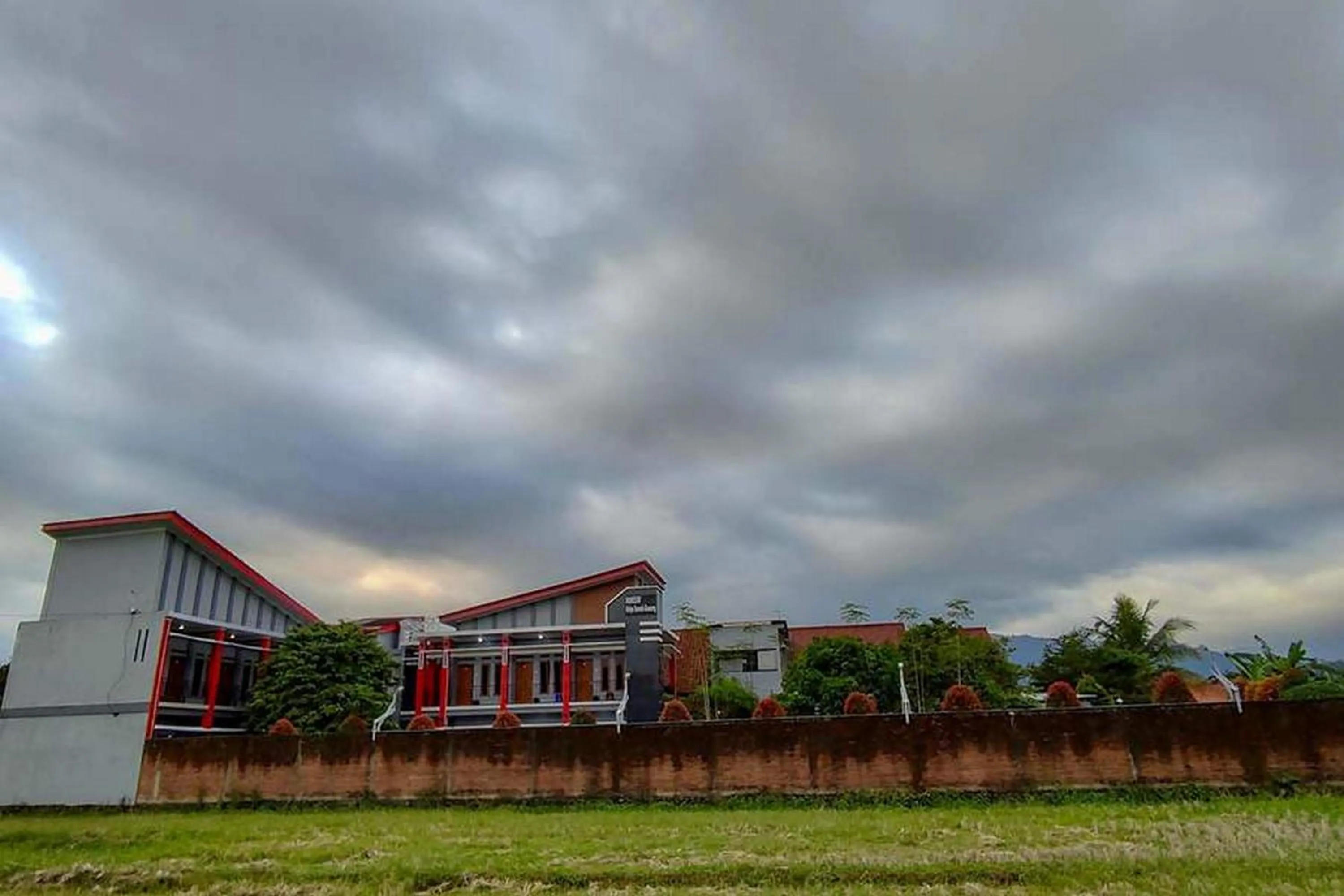 Homestay Griya Sawah Gunung Syariah Mitra RedDoorz