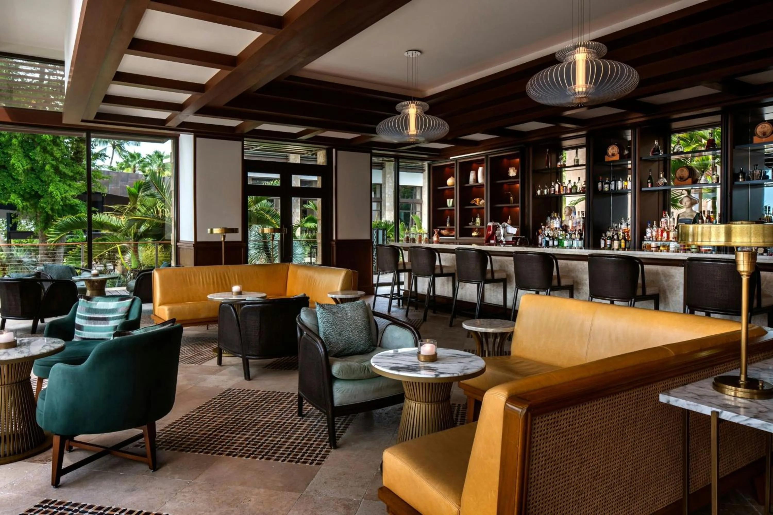 Lounge or bar in Dorado Beach, a Ritz-Carlton Reserve