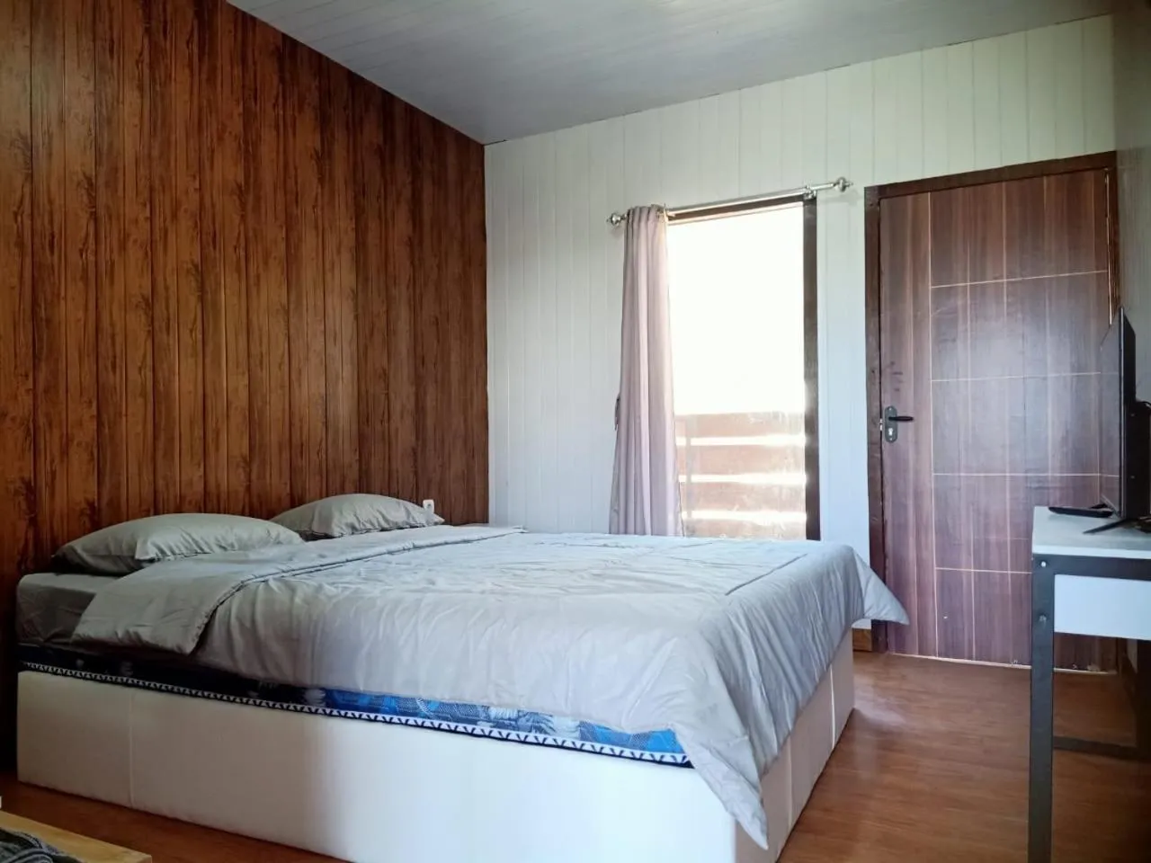 Bed in Istana Bromo Resort